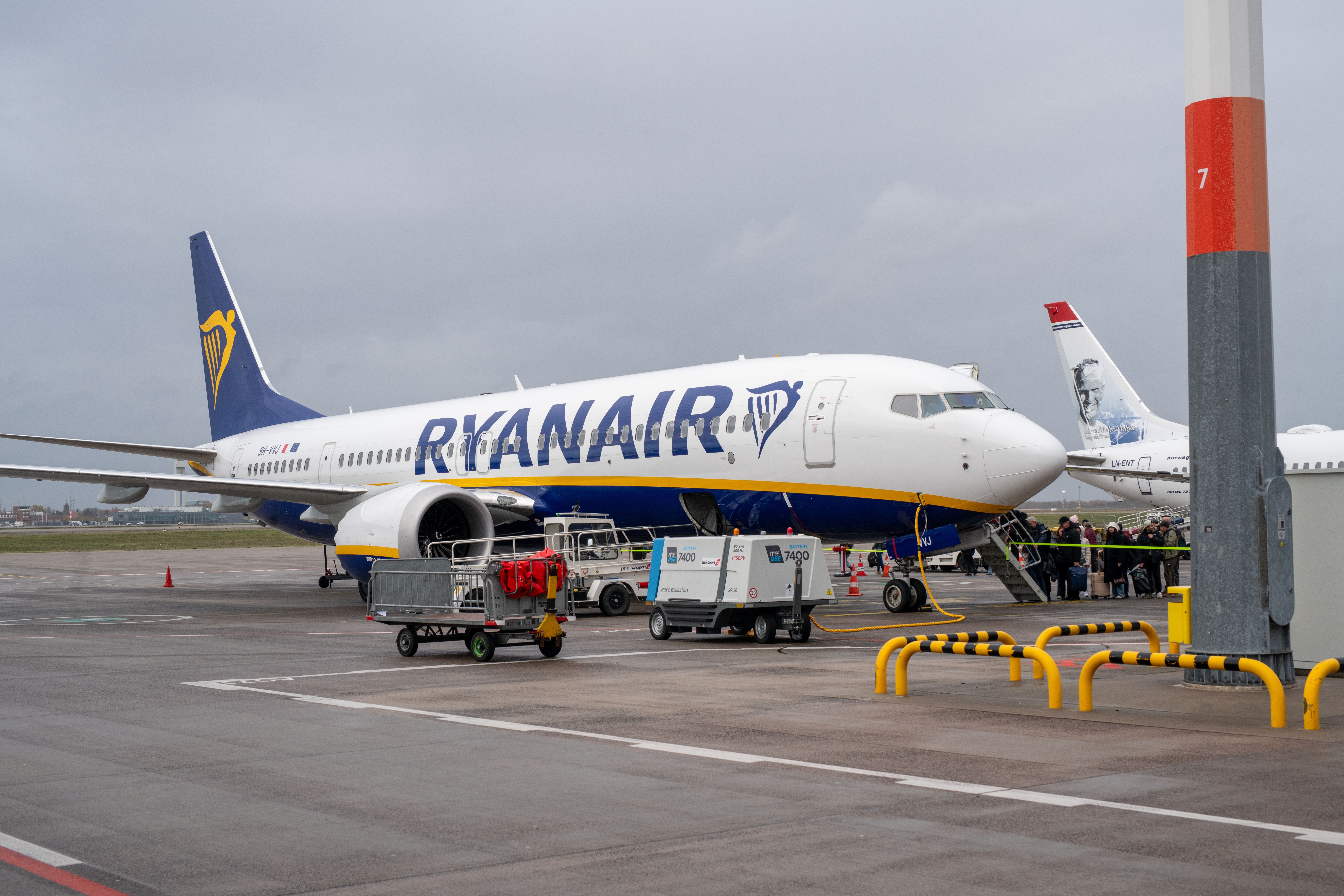 Ryanair 737 MAX at Berlin