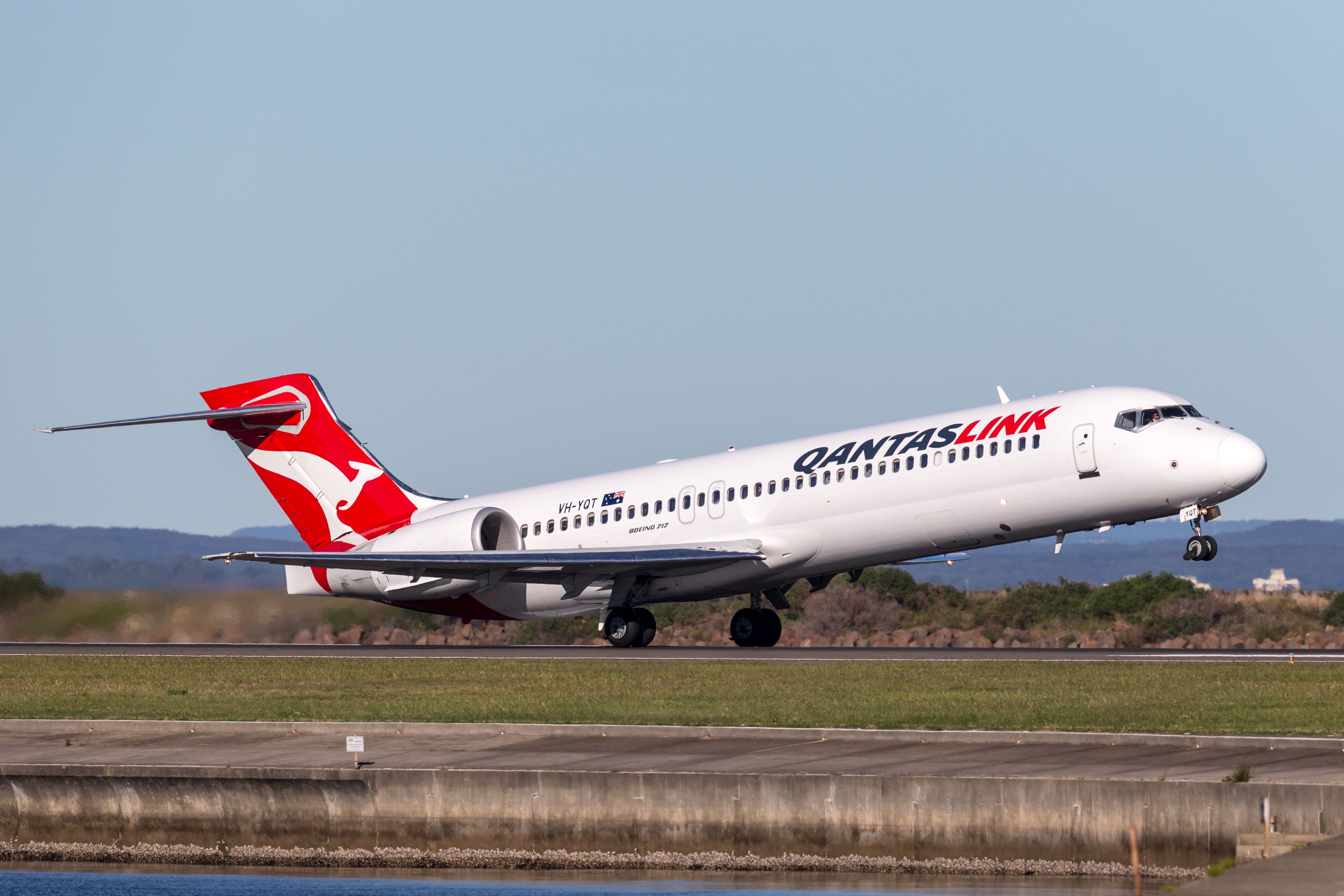 QantasLink Boeing 717 Departing From Sydney