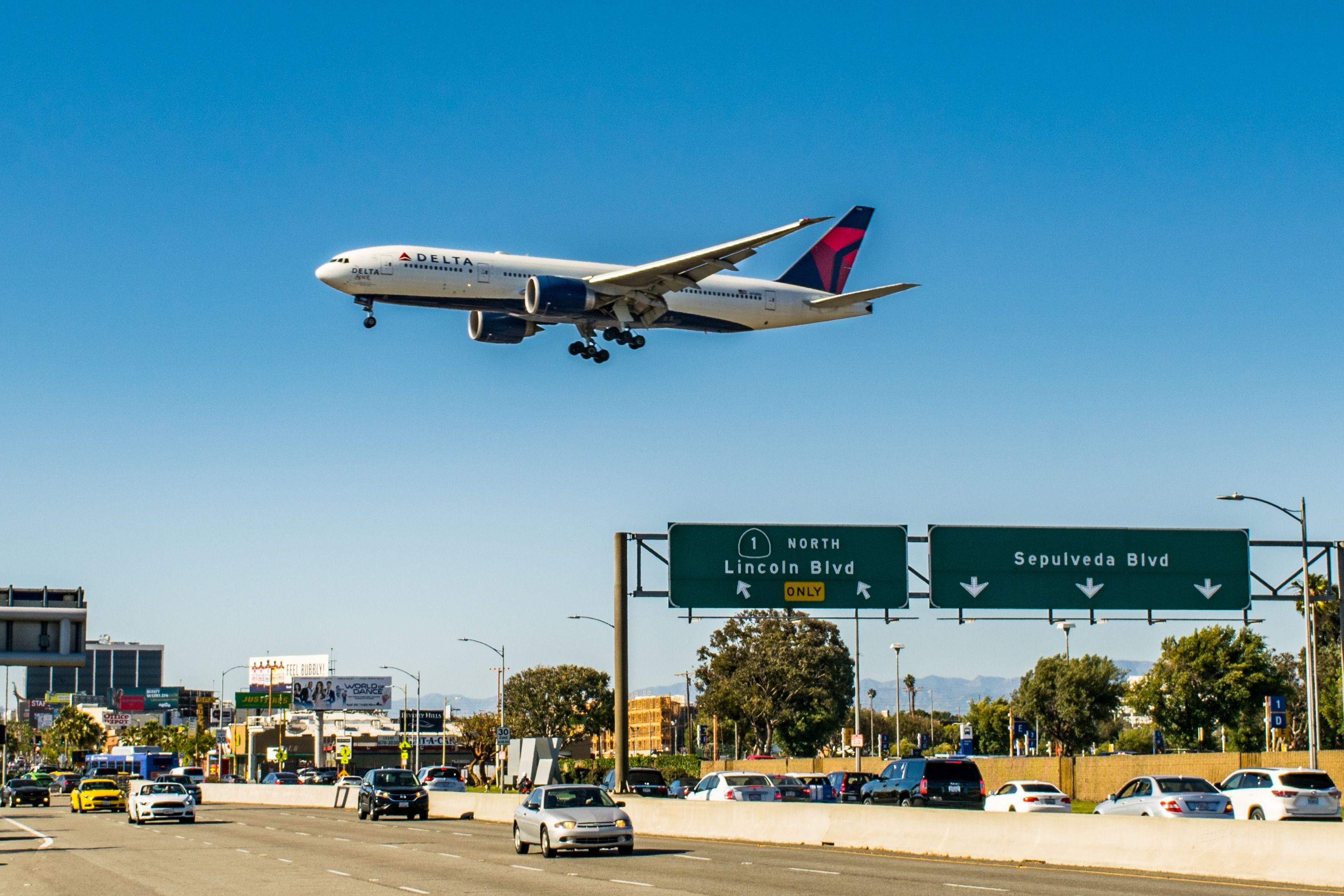 Delta Air Lines Boeing 777 landing at LAX