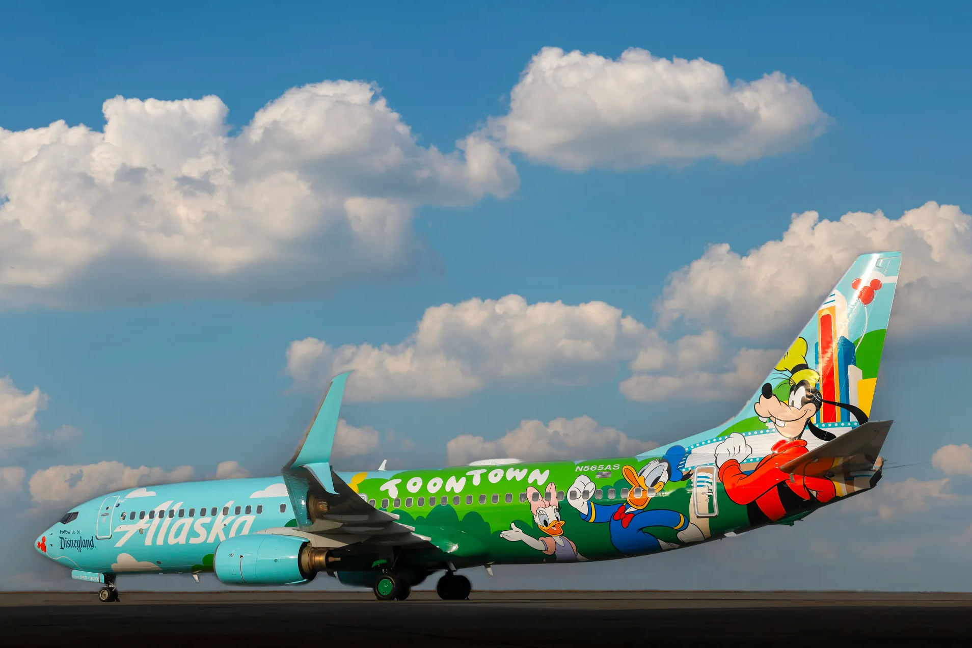 Alaska Airlines N565AS Mickey's Toontown Livery Launch November 2023.