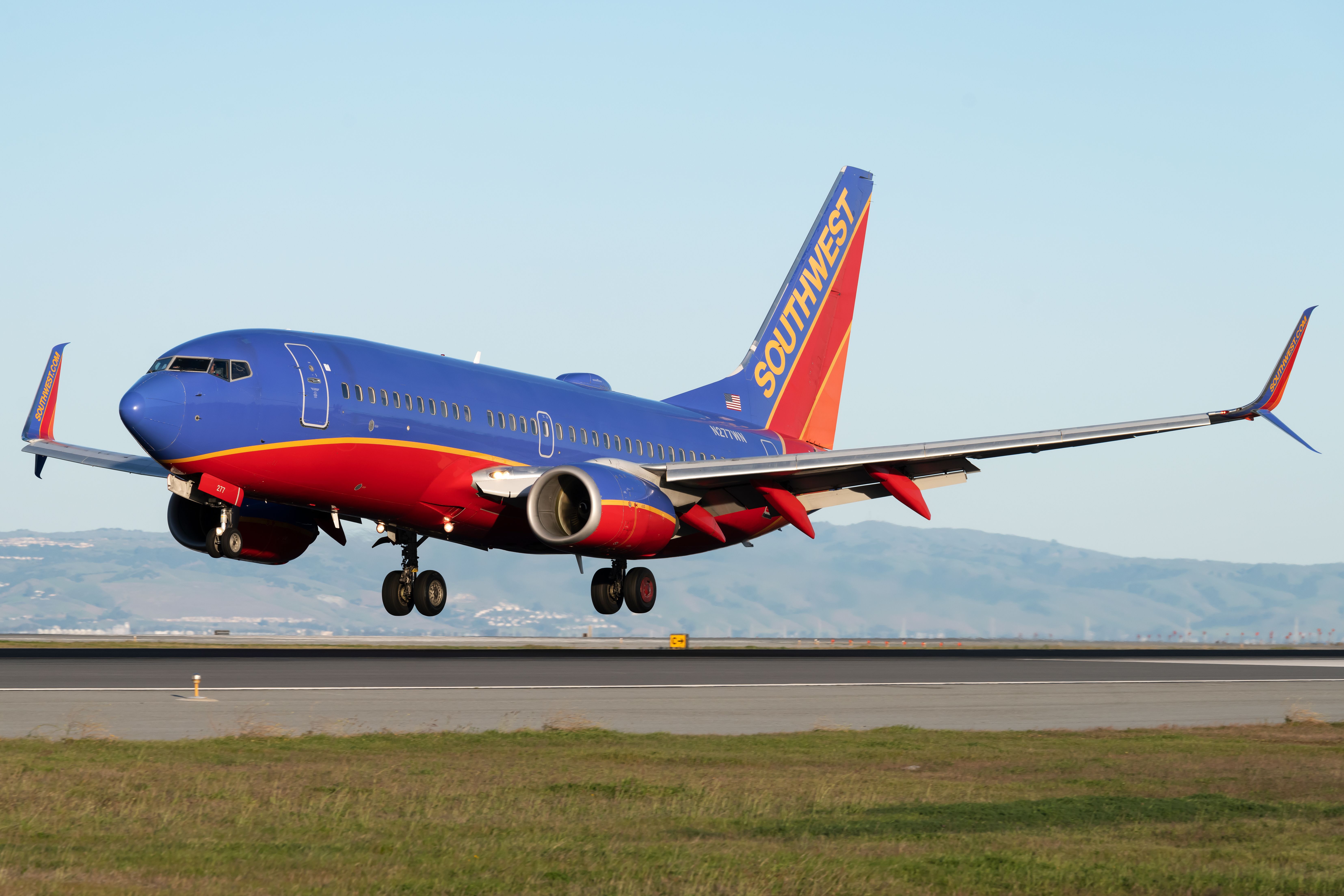A Southwest Airlines Boeing 737-700 about to land.