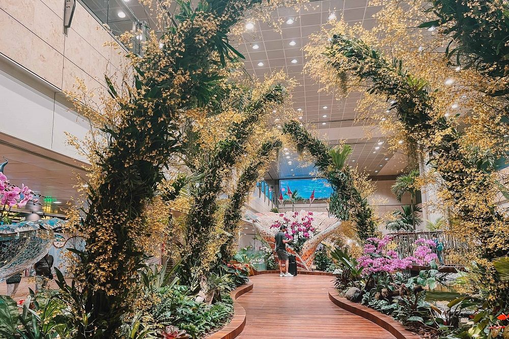 Terminal 2's Enchanted Garden