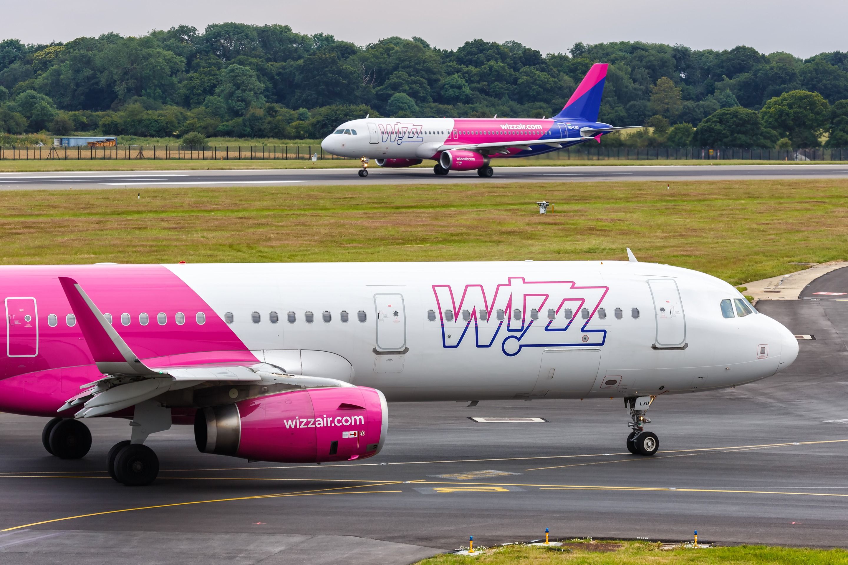 Wizz Air aircraft at Luton