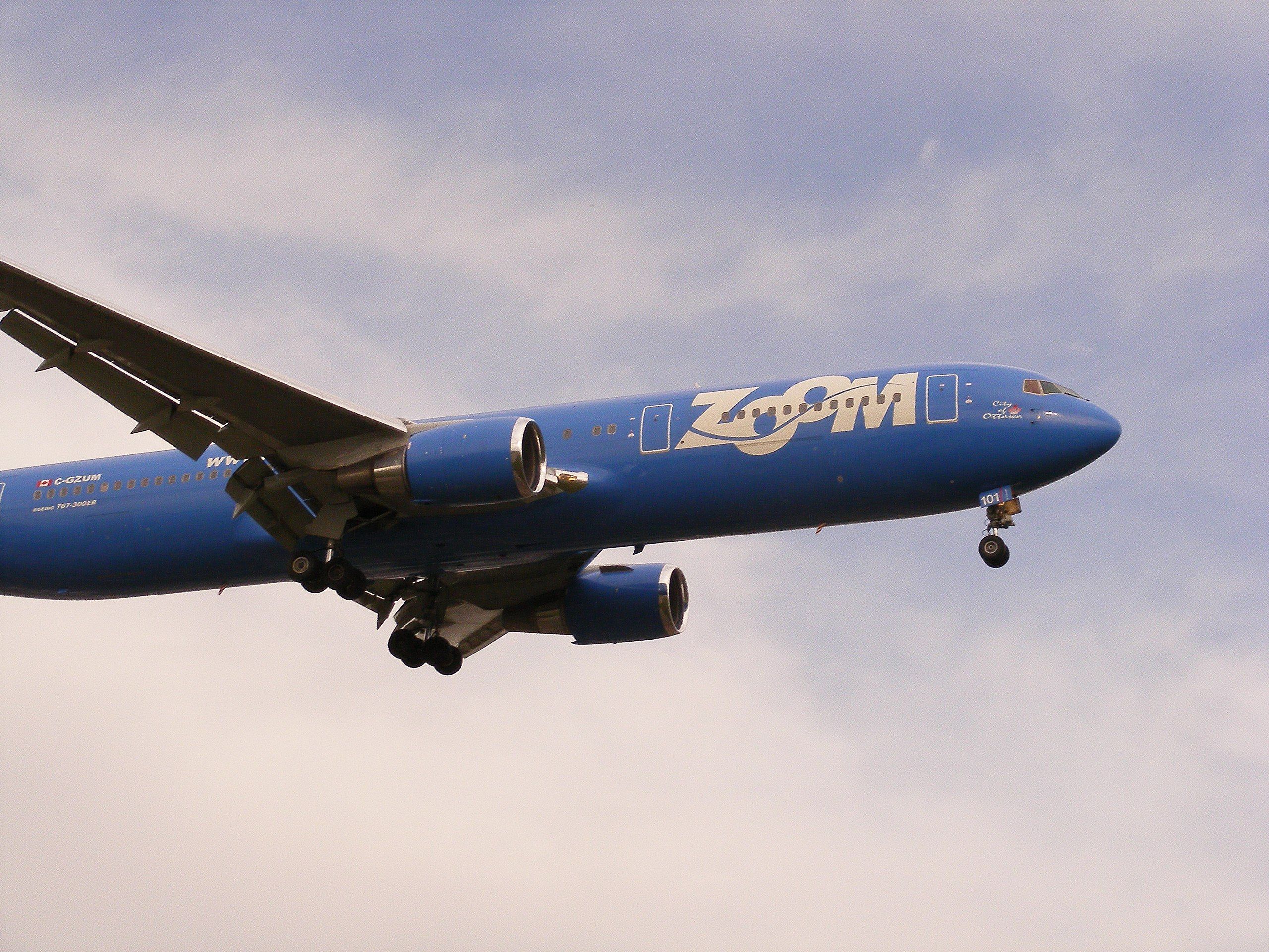 Zoom Airlines 767