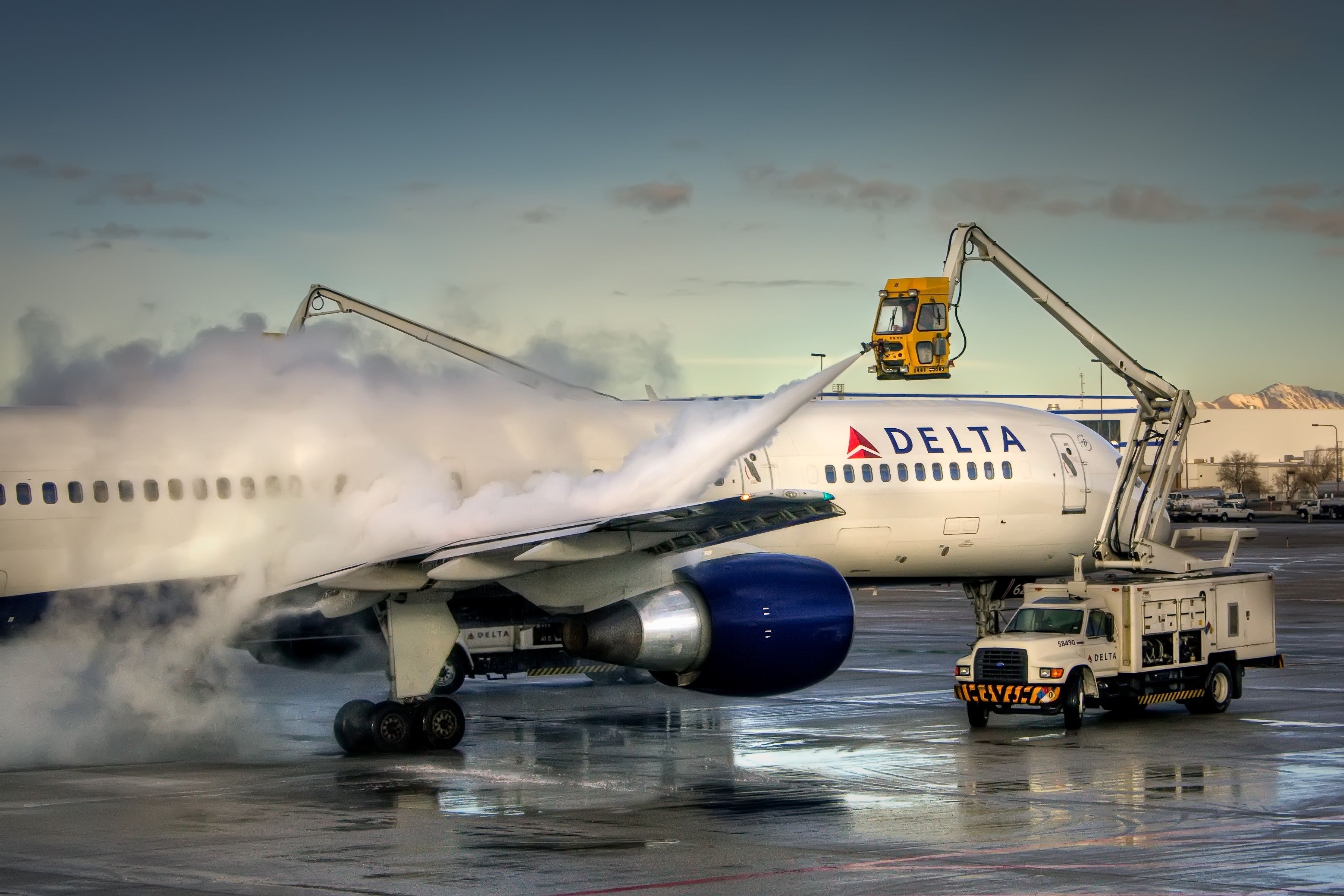 Delta Air Lines Boeing 757-200 being deiced.