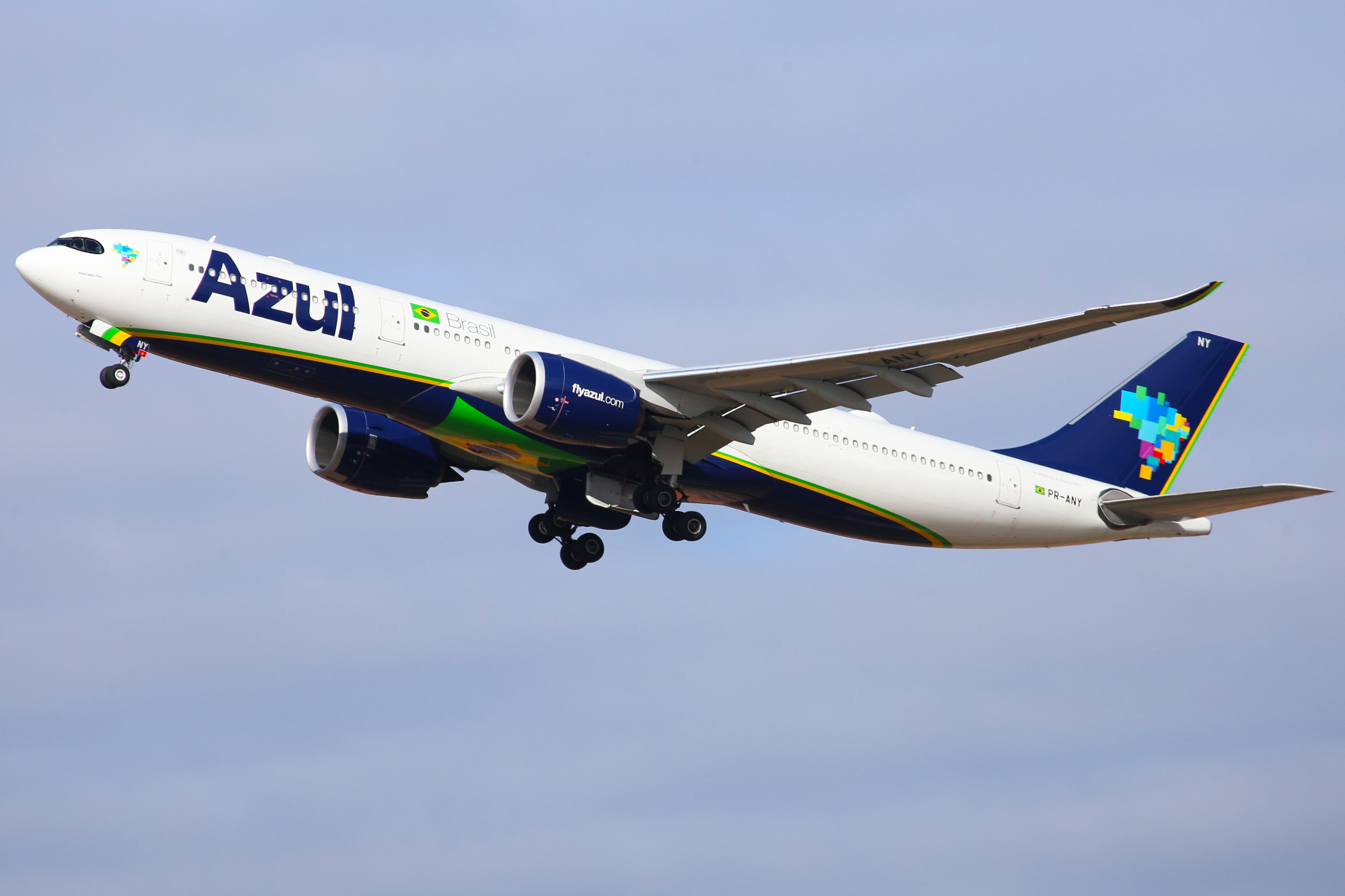 An Azul Airbus A330neo departing from Viracopos