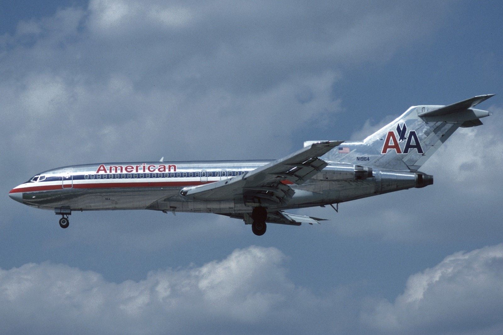 An American Airlines Boeing 727 Flying in the sky.
