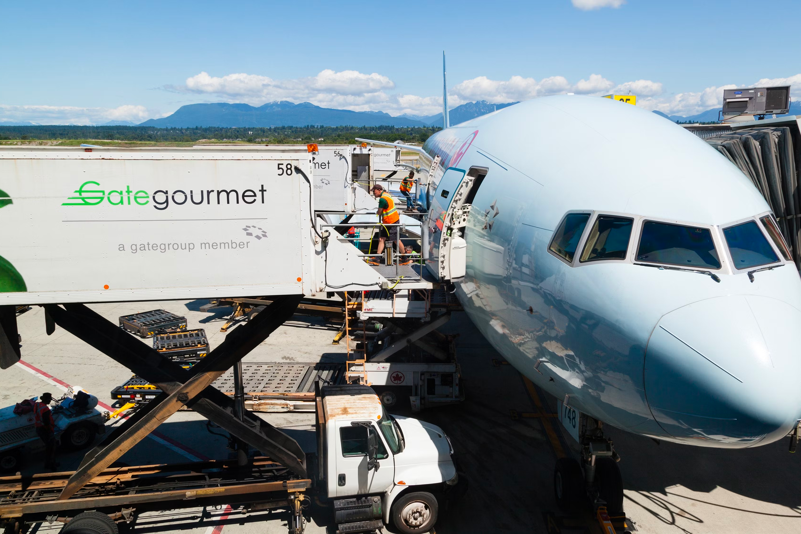 Gate Gourmet load an aircraft