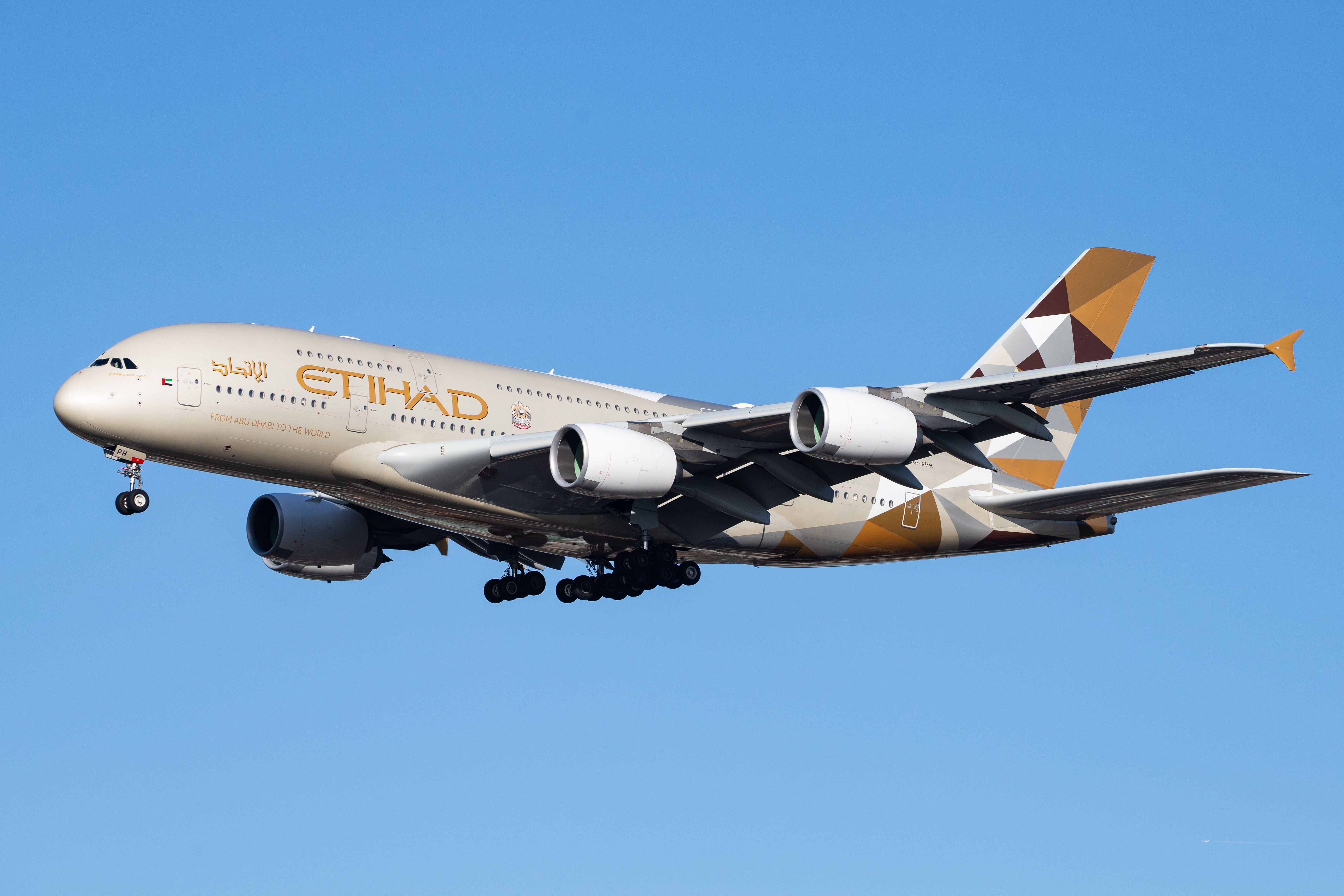 Etihad A380 landing