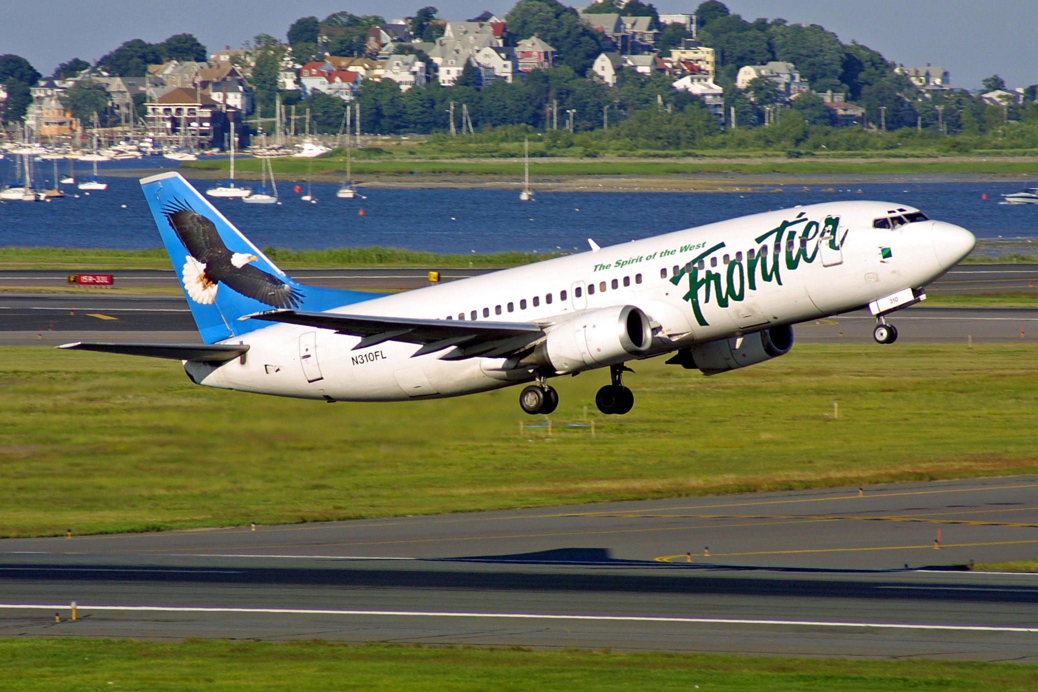 Frontier Airlines Boeing 737