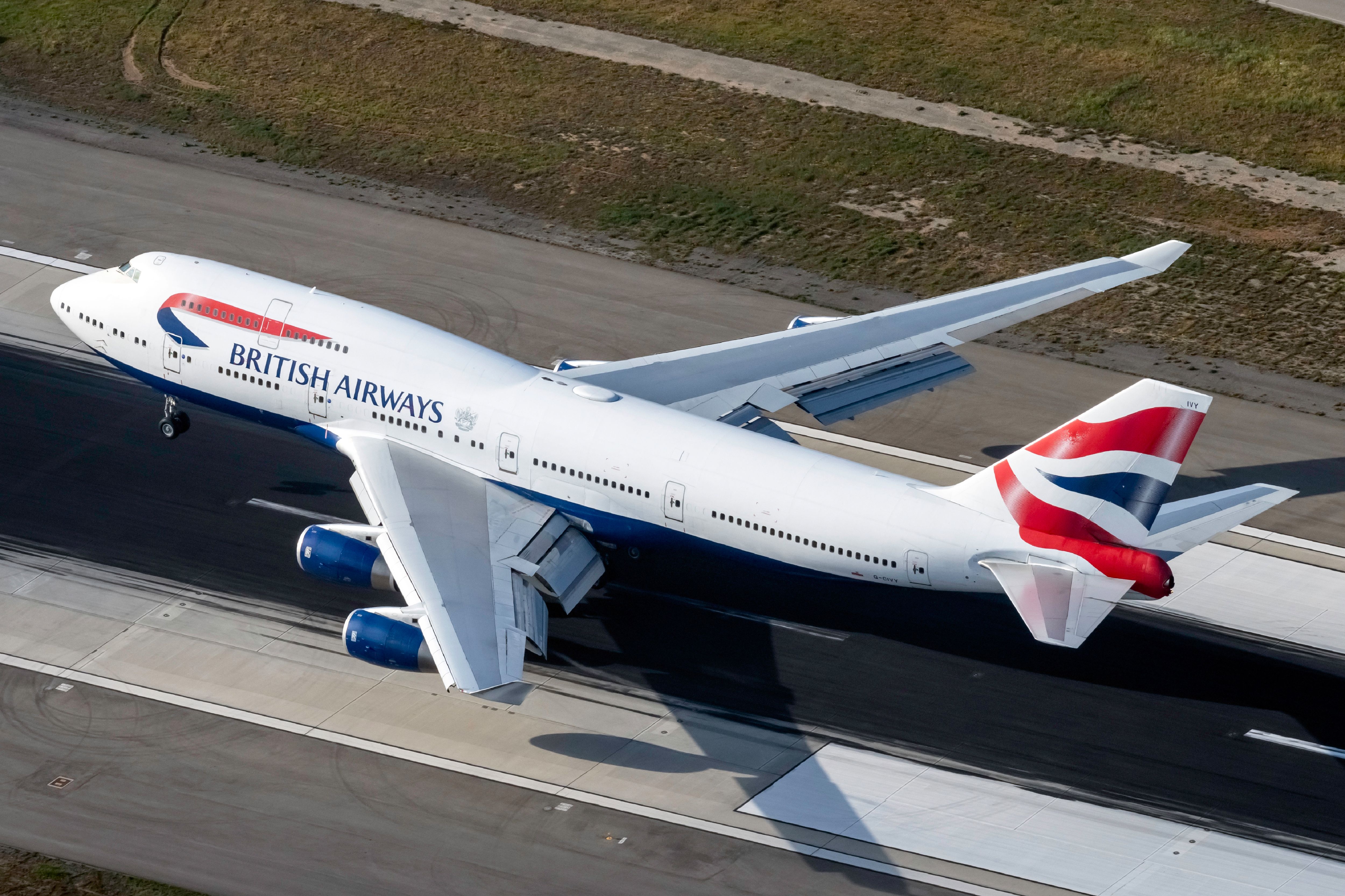 British Airways Boeing 747-400 landing at Los Angeles International Airport.