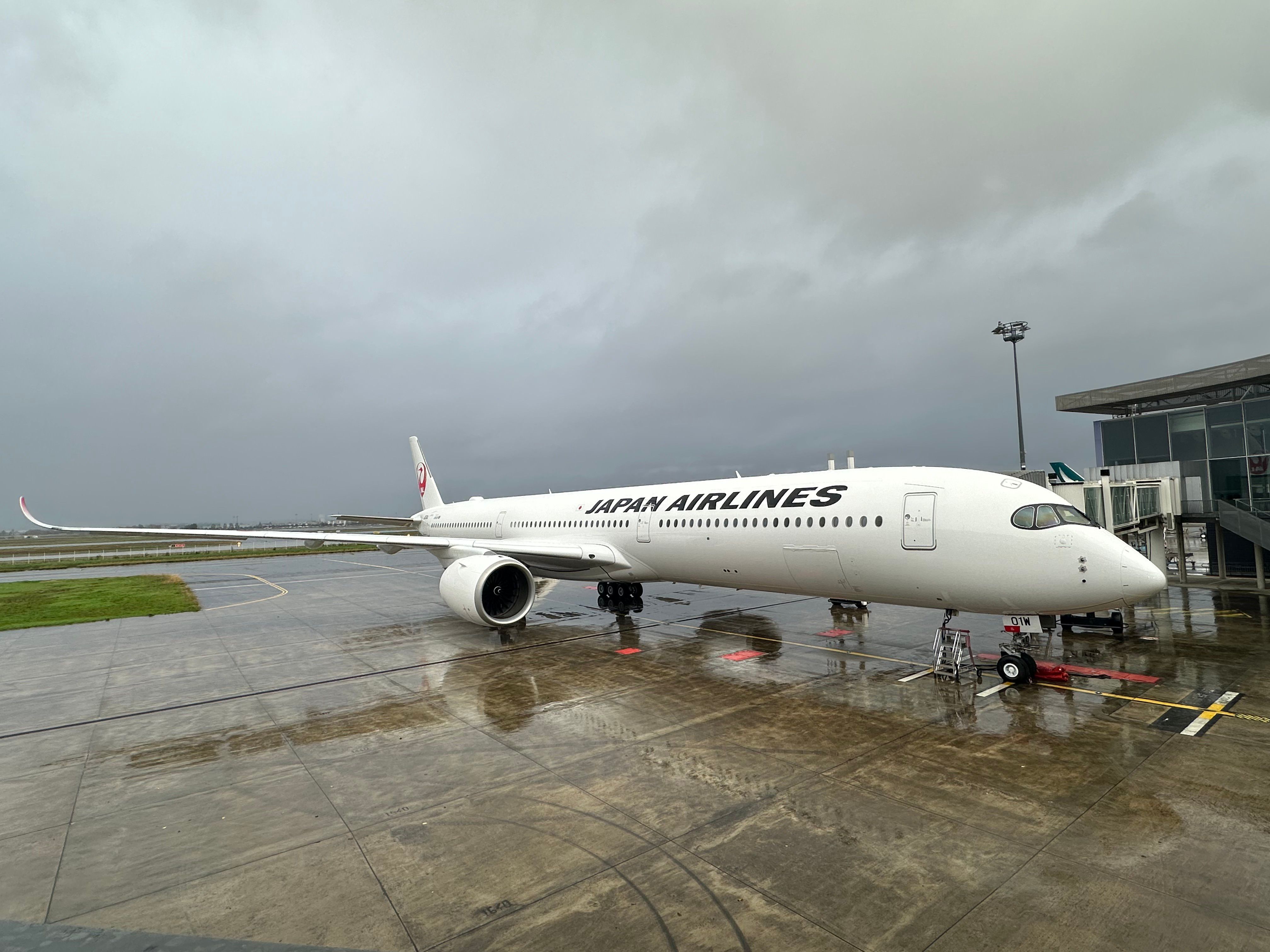 Japan Airlines Has Operated Its 1st Airbus A350-1000 Flight To New 