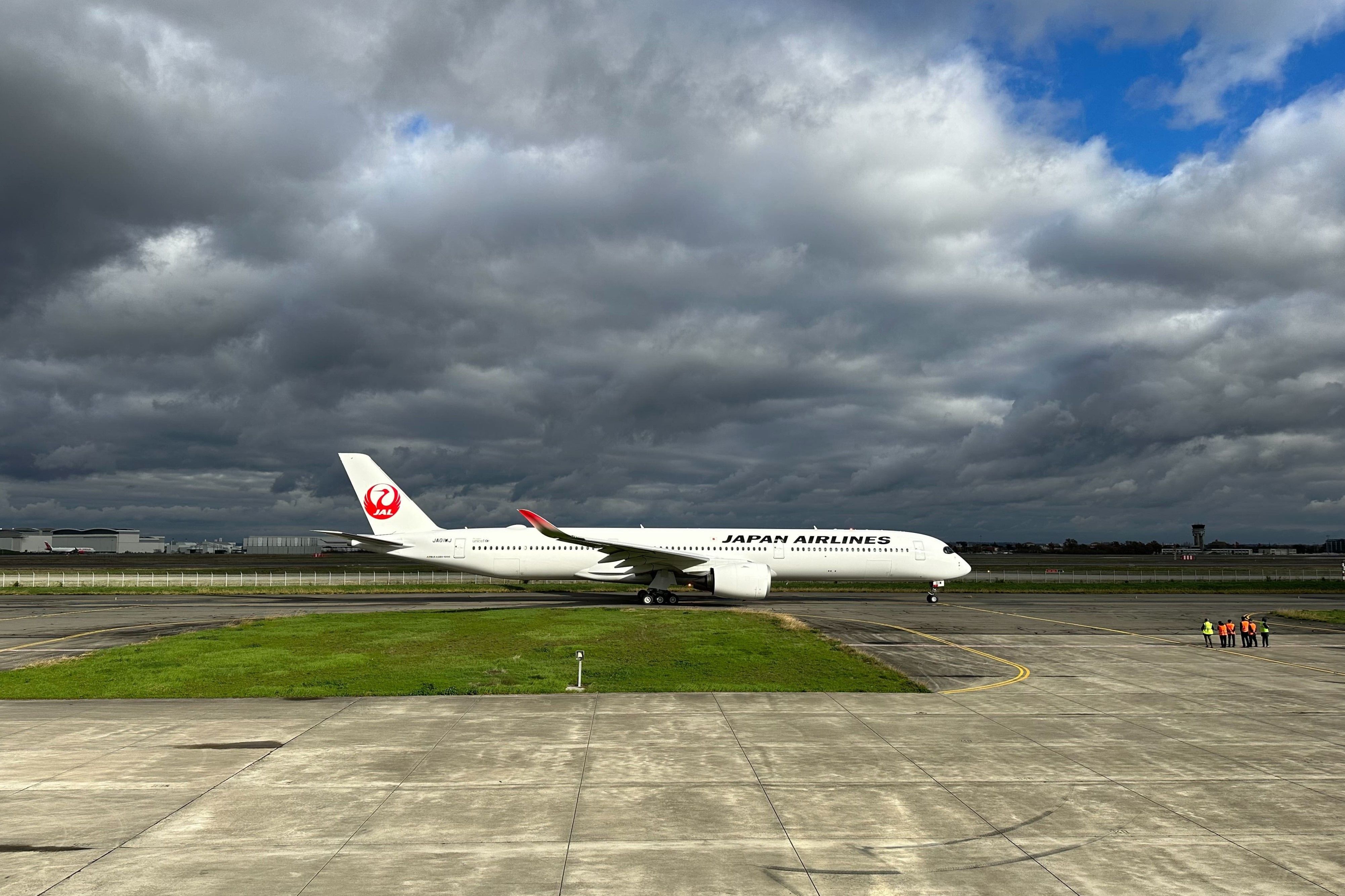 Japan Airlines Airbus A350-1000 Taxiing In Toulouse