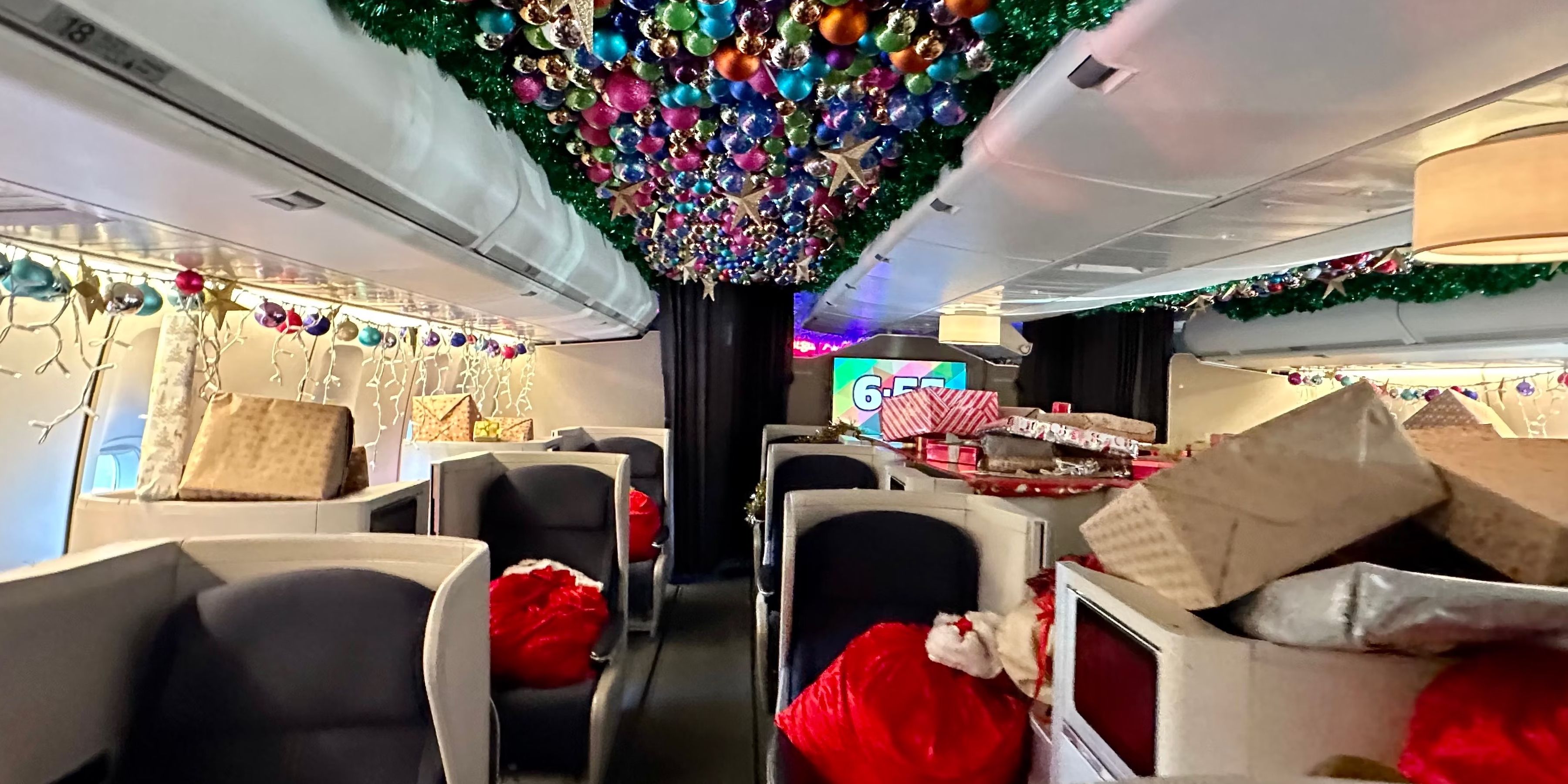 How Do Airlines Celebrate Christmas?