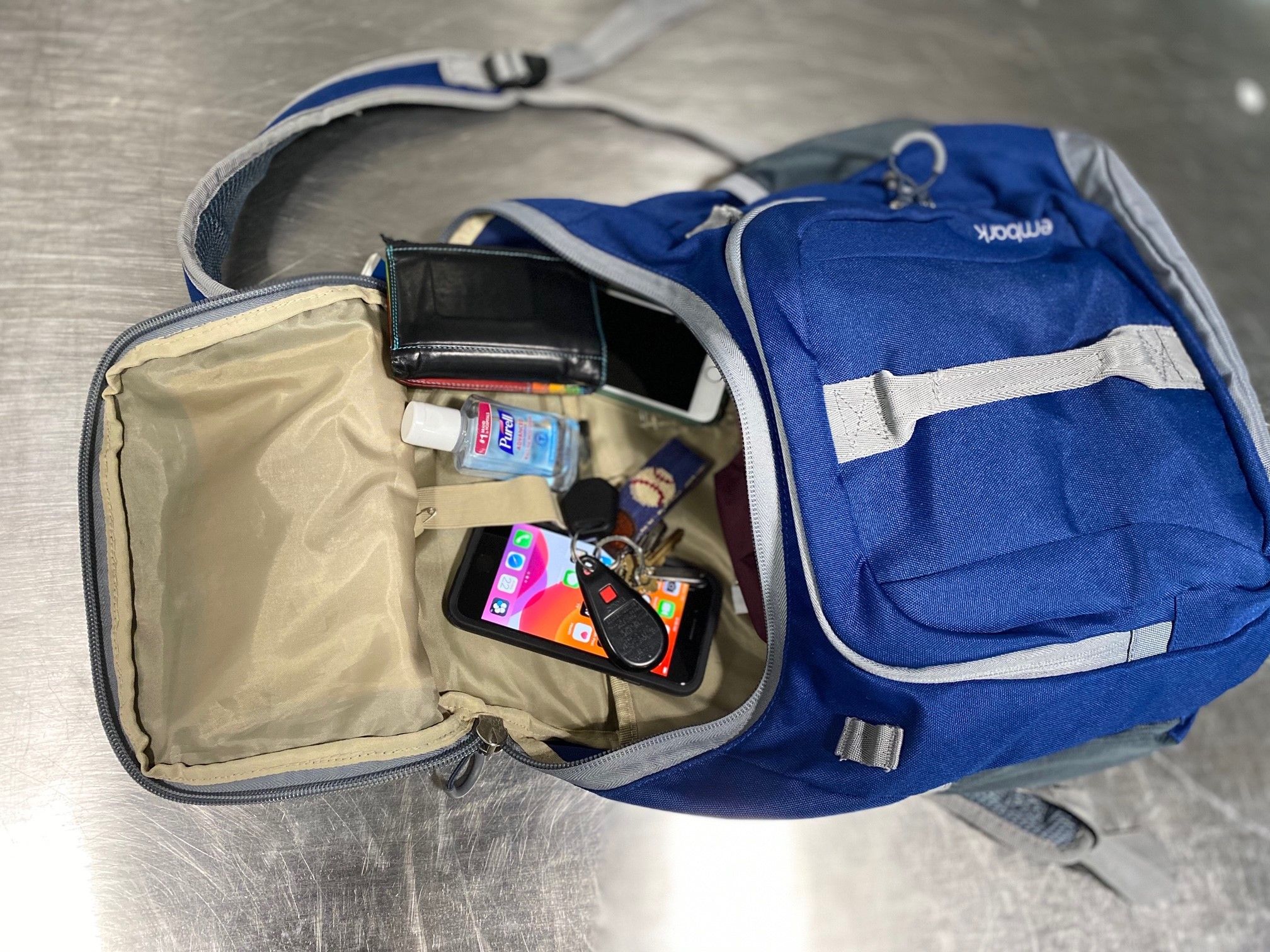 Laptop, Tablet, Liquids 5 Things To Take Out Of Your Bag At Airport