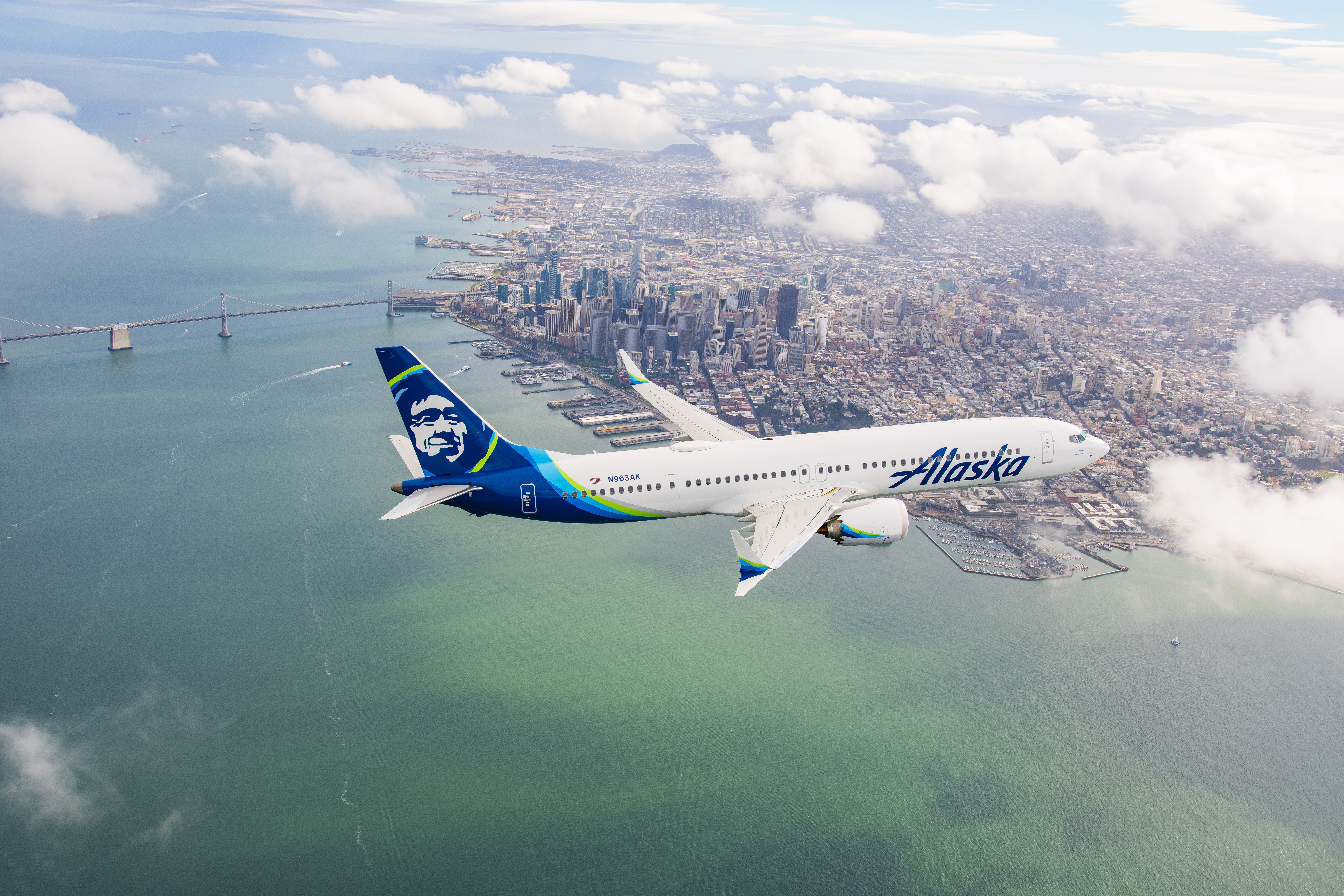 Alaska Airlines Boeing 737 MAX 9 Air to air photoshoot