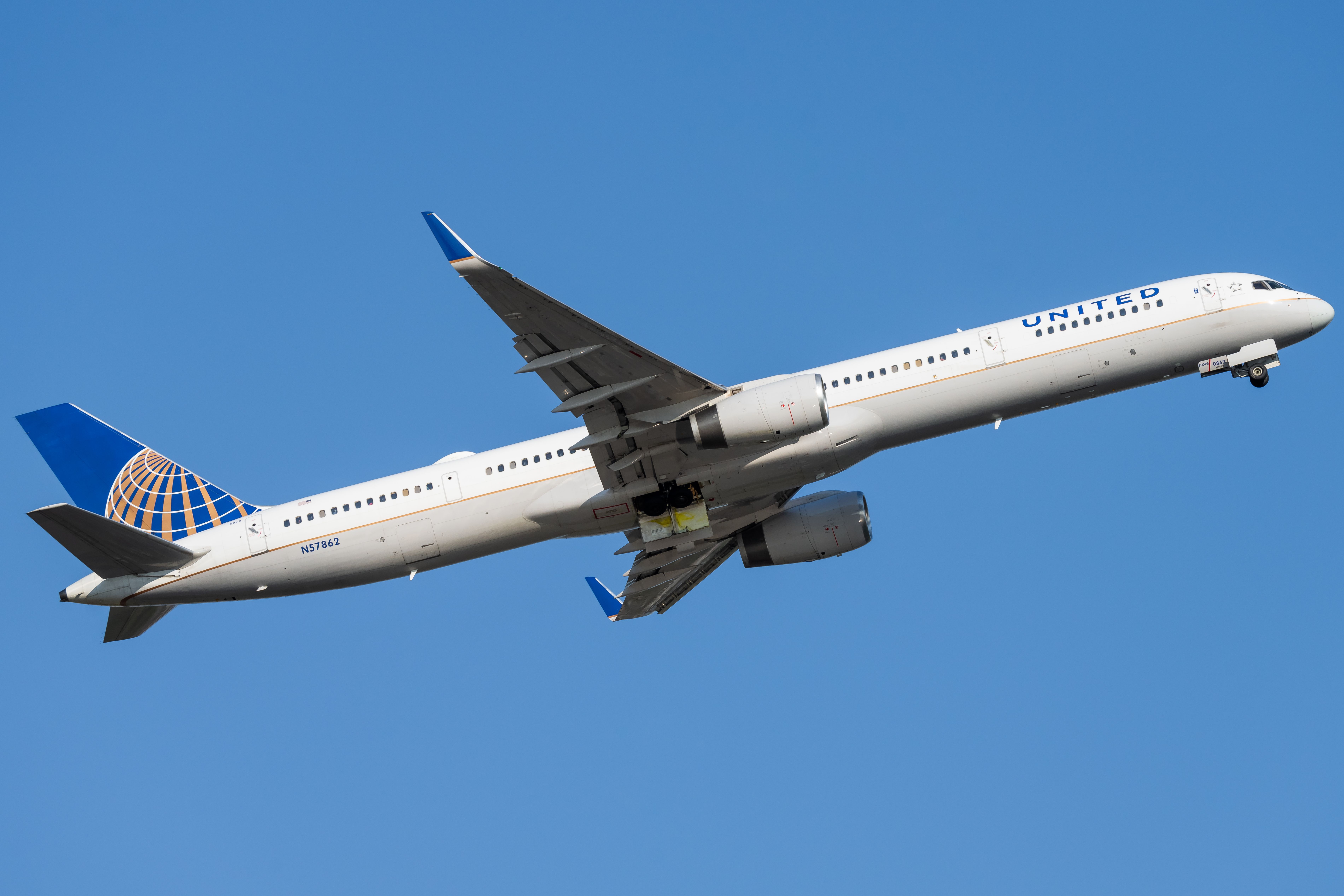 United Airlines Boeing 757-300 Inflight