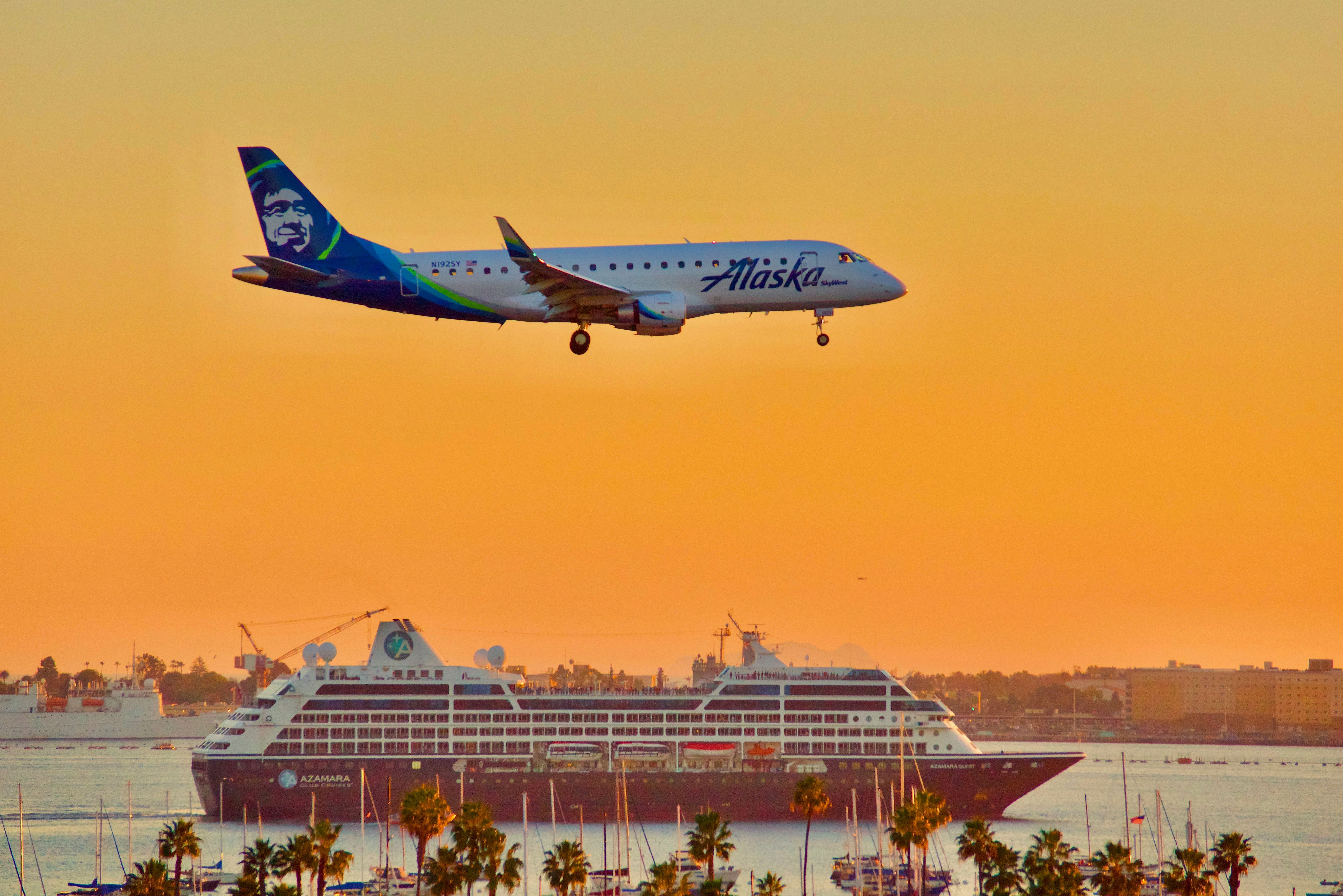 Alaska Airlines Embraer E-Jet Landing In San Diego