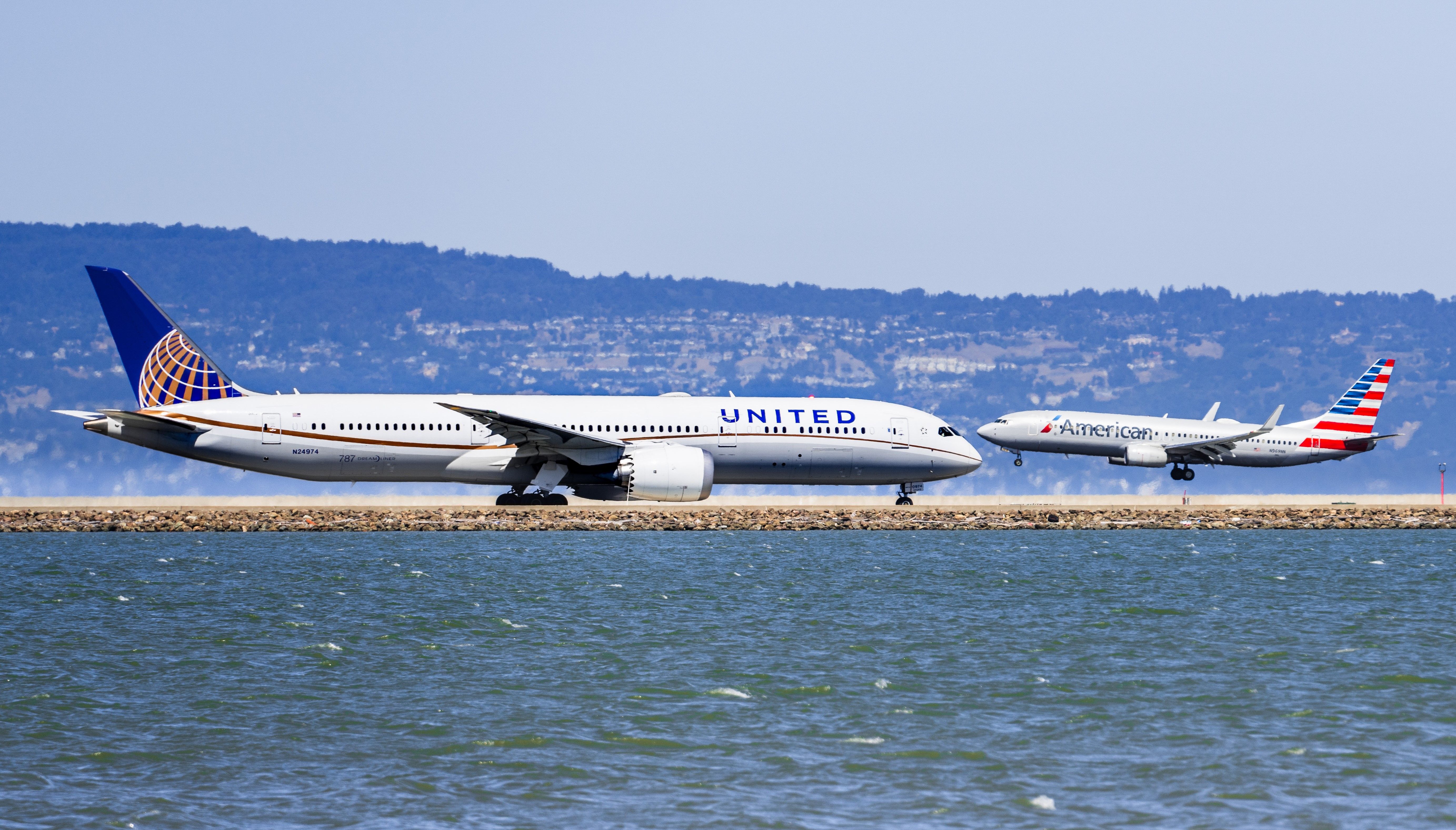 American Airlines Boeing 737 and United Airlines Boeing 787 at San Francisco International Airport SFO