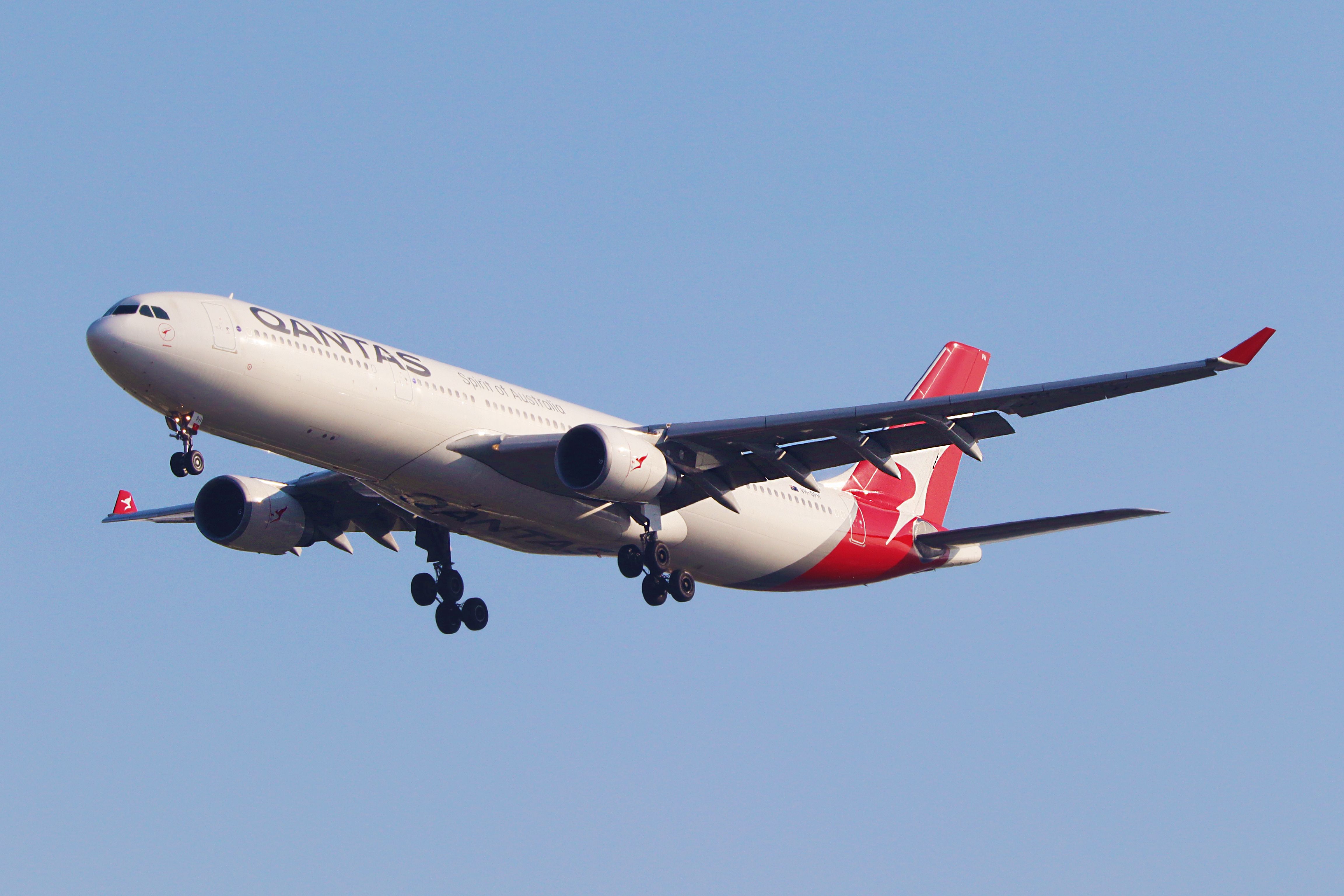 Qantas A330-300 BKK