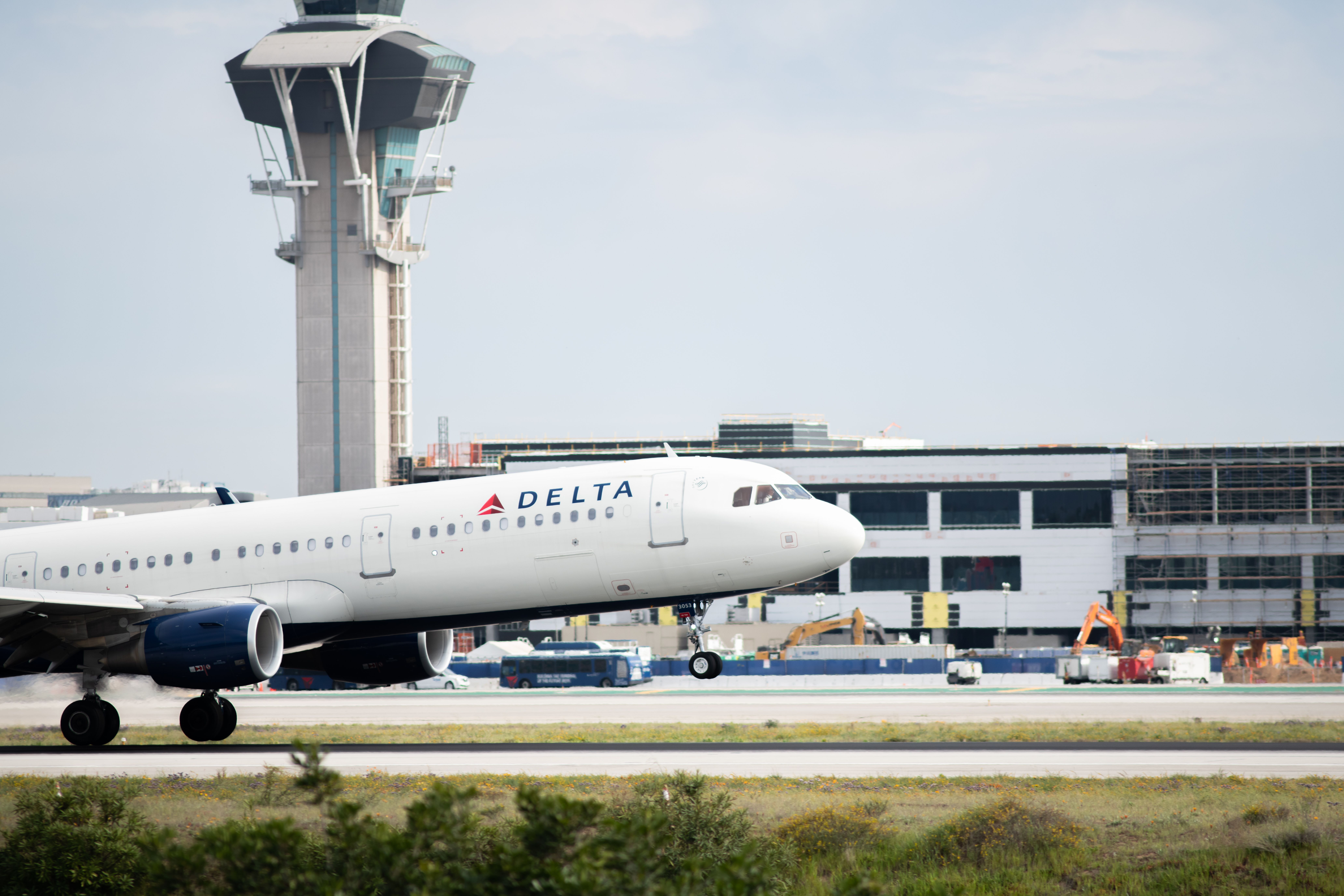Delta Airlines Jet at Los Angeles International Airport
