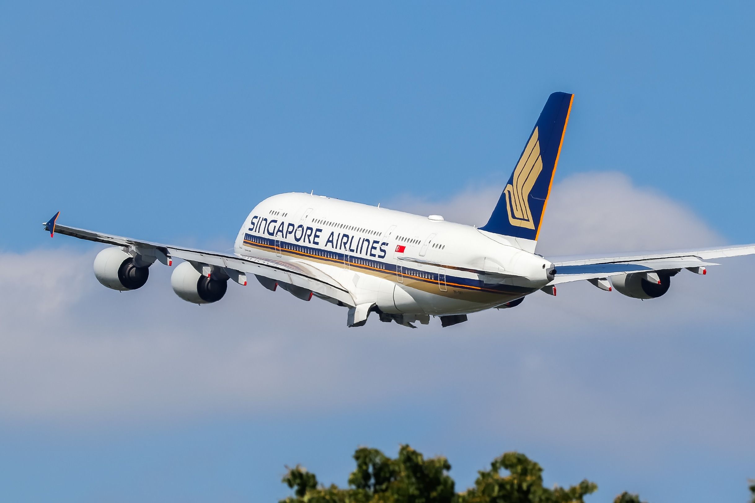Singapore Airlines Airbus A380 departing