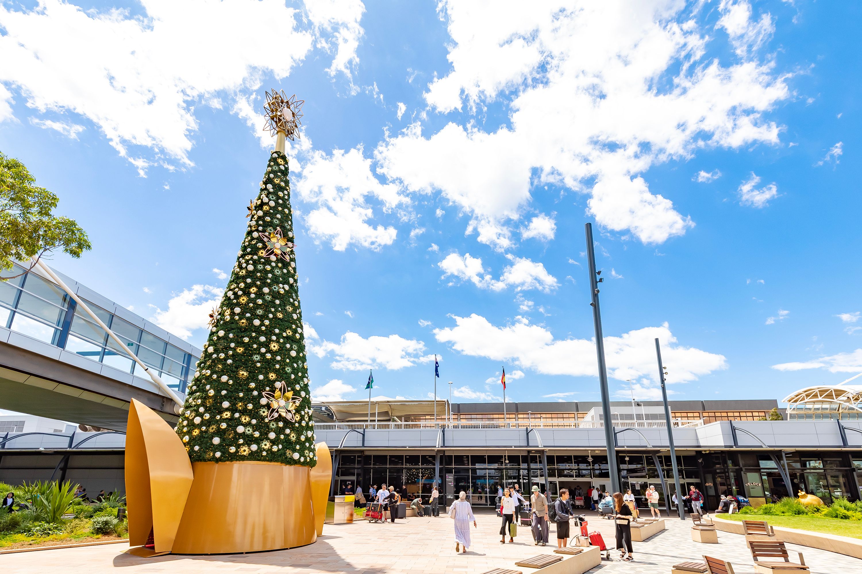 SYDNEY AIRPORT CHRISTMAS 2023 T1 AND FORECOURT