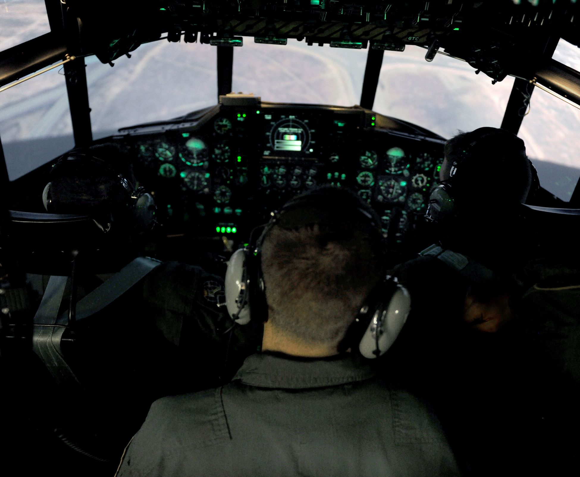 Examined How Often & How Long Military Pilots Fly