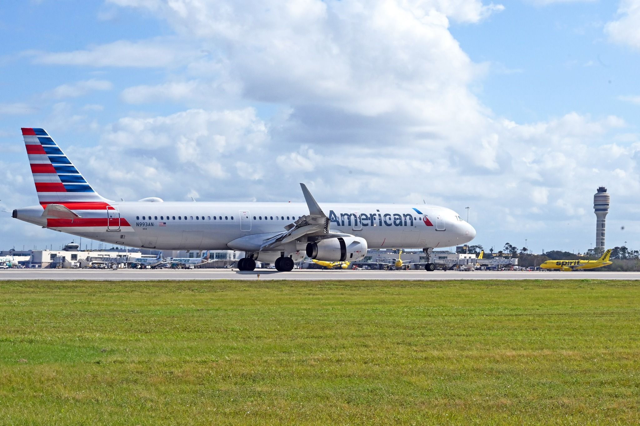 American Airlines Airbus A321 landing at Orlando International Airport.