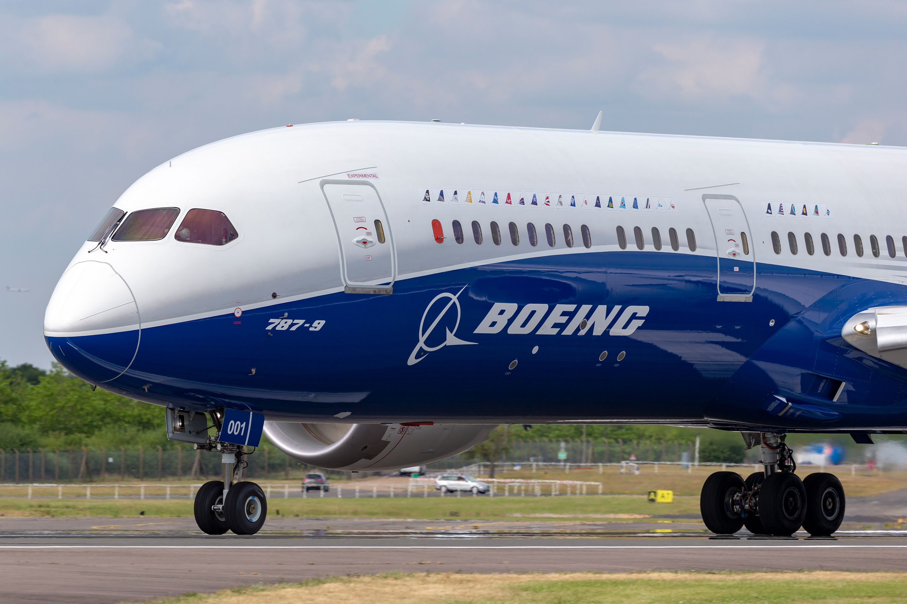 Boeing 787 in the manufacturer's livery at the Farnborough International Airshow 2014 shutterstock_1258445287