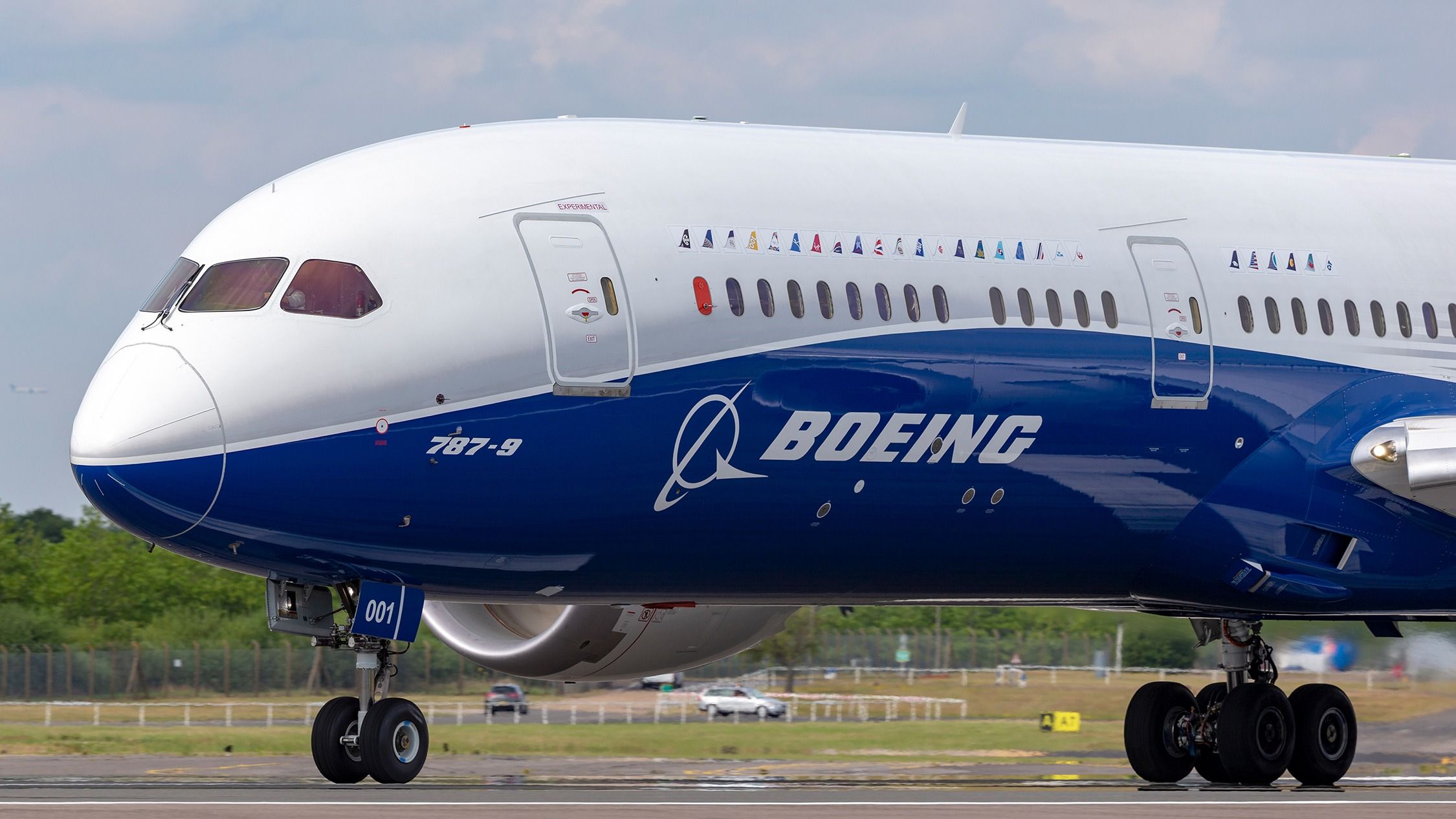 Boeing 787 in the manufacturer's livery at the Farnborough International Airshow 2014 shutterstock_1258445287