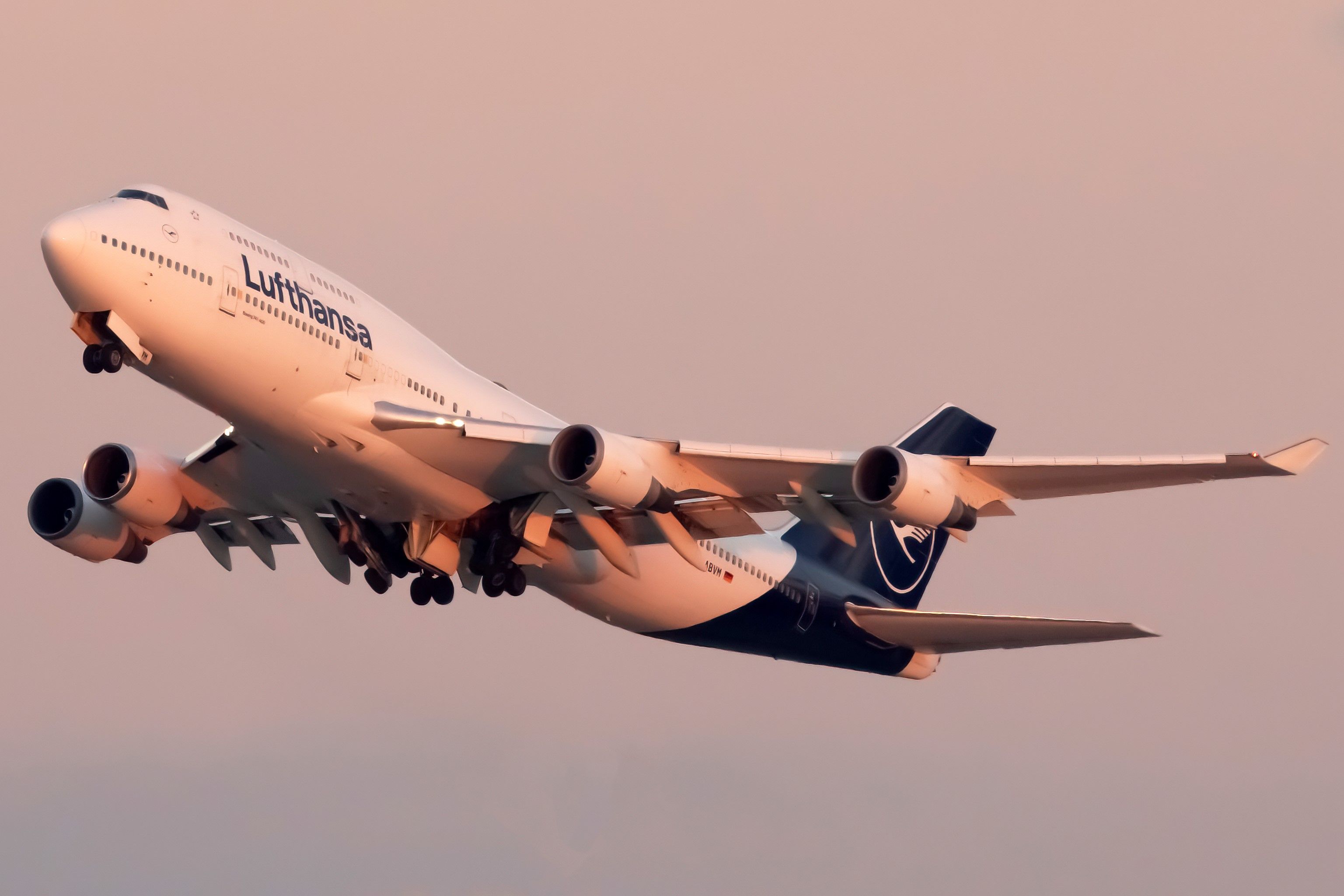 D-ABVM Lufthansa Boeing 747-430 