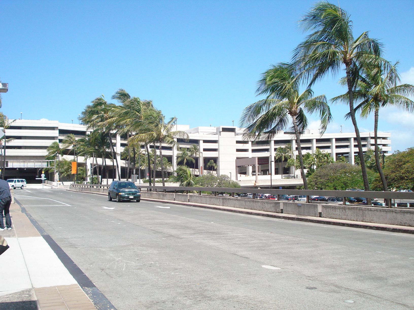 The terminal building of Honolulu International Airport as seen from the outside.