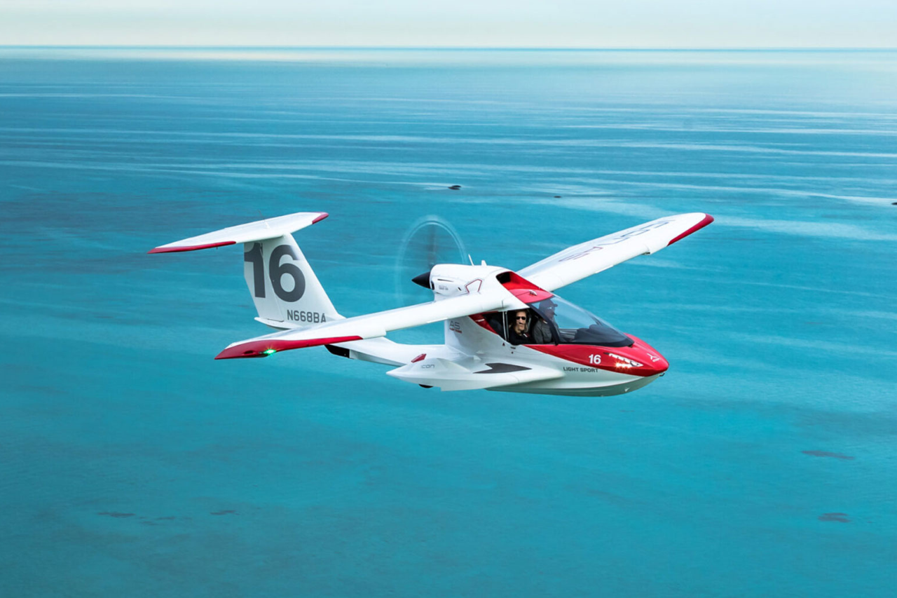 ICON-A5 flying over water (thumbnail)