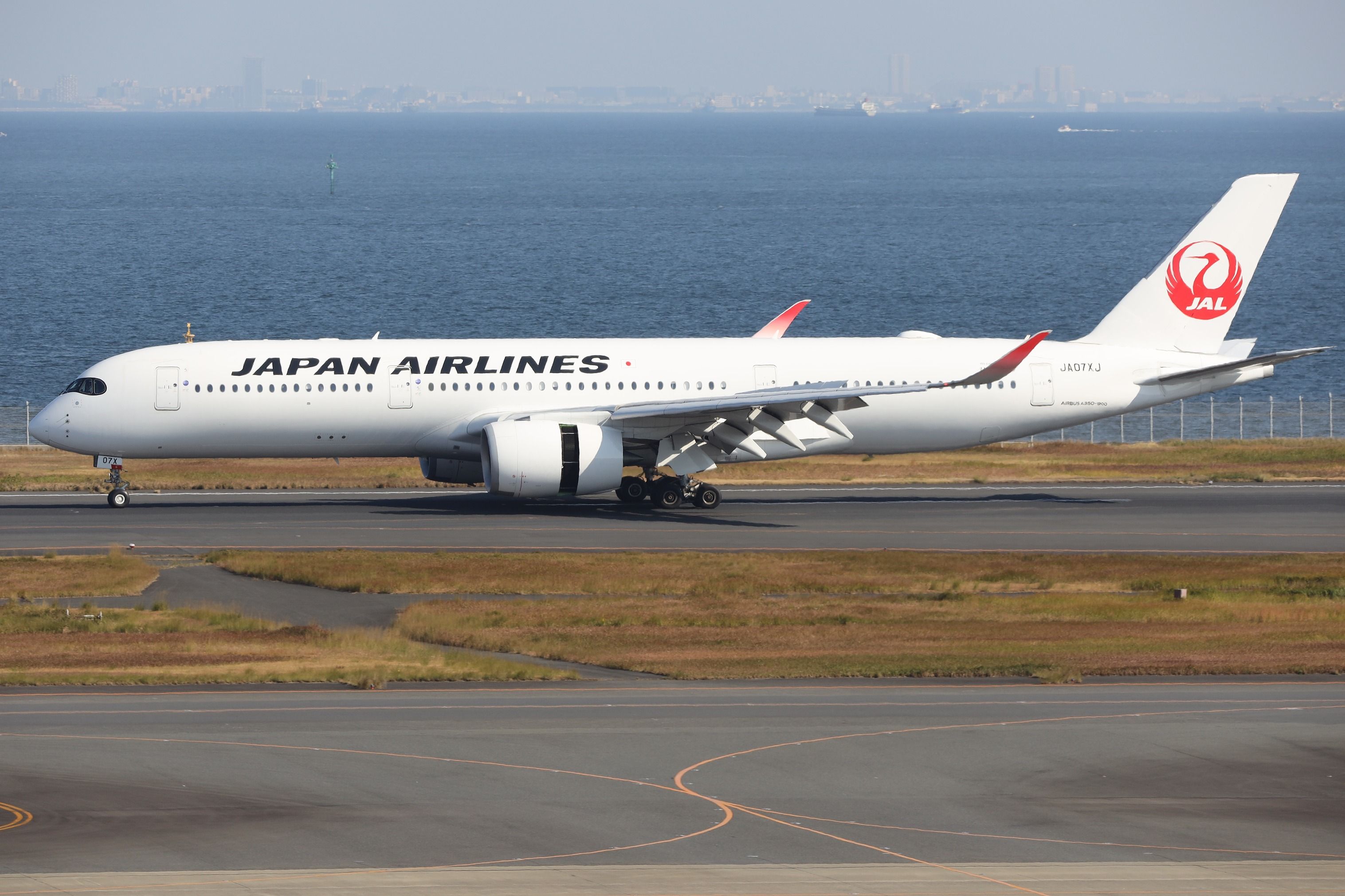 Japan Airlines Airbus A350 landing