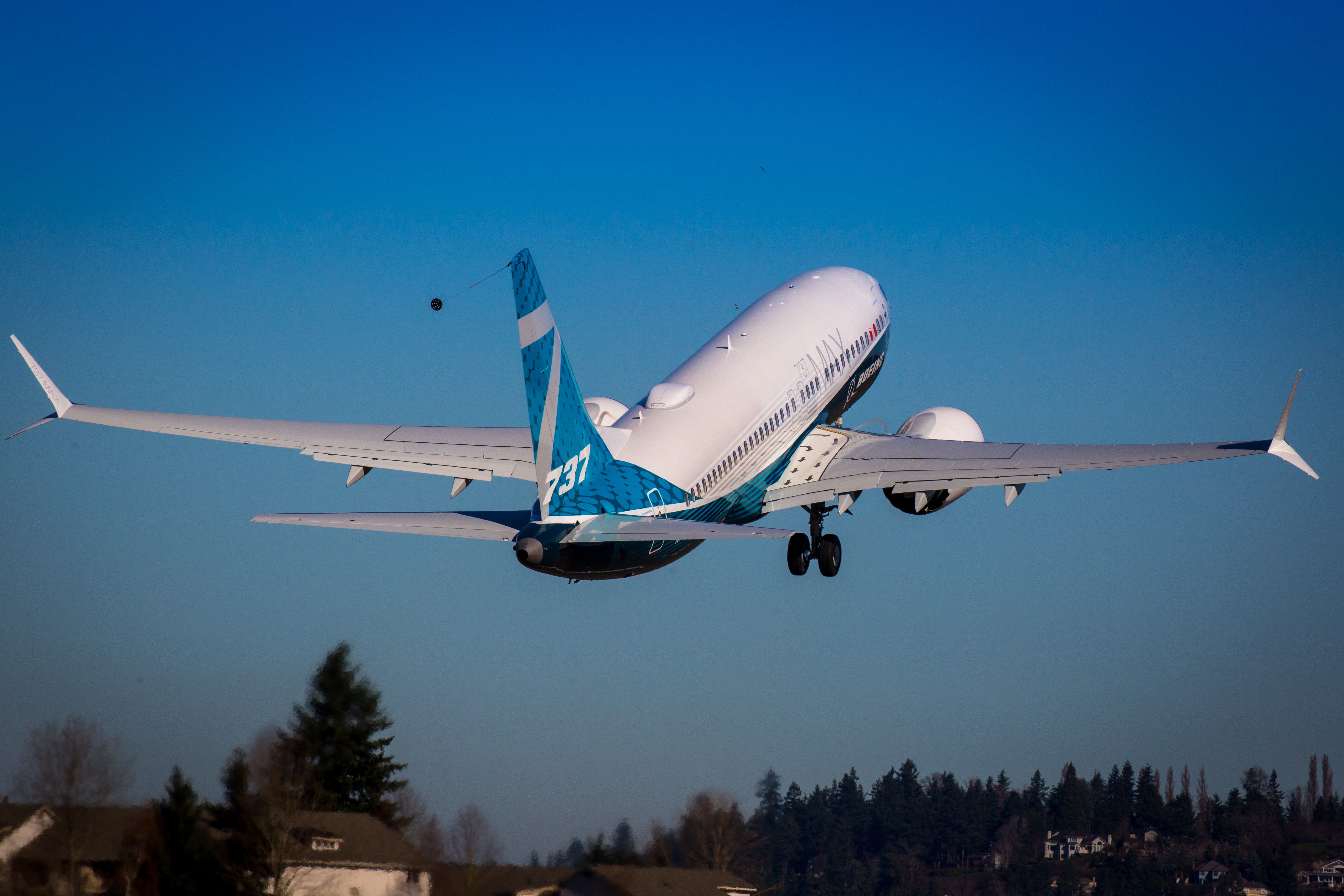 Boeing 737 MAX 7 First Flight Takeoff