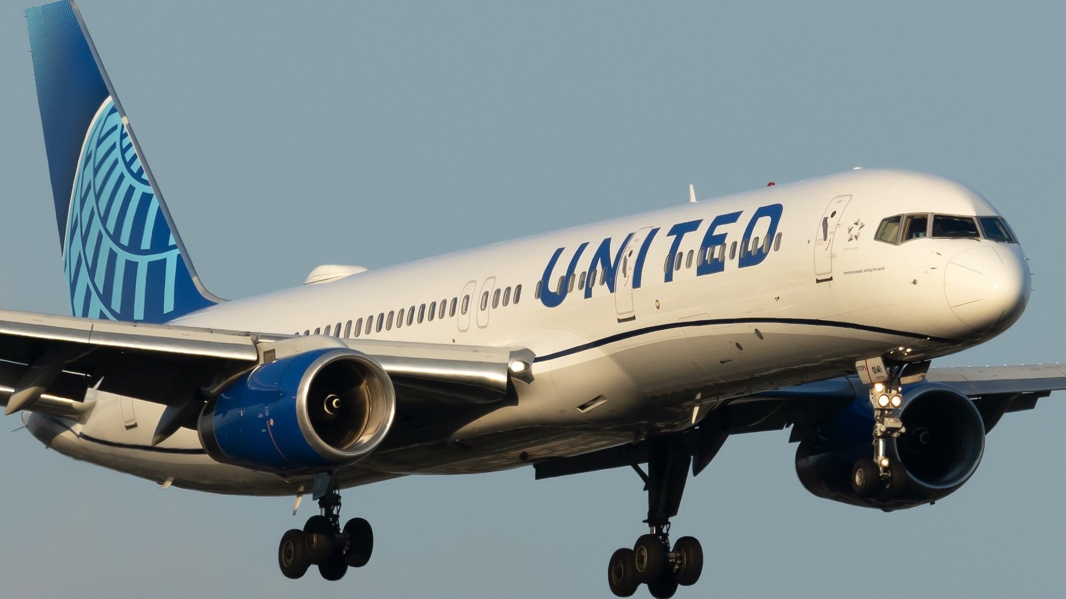 N19141 United Airlines Boeing 757 224 2 Copy 