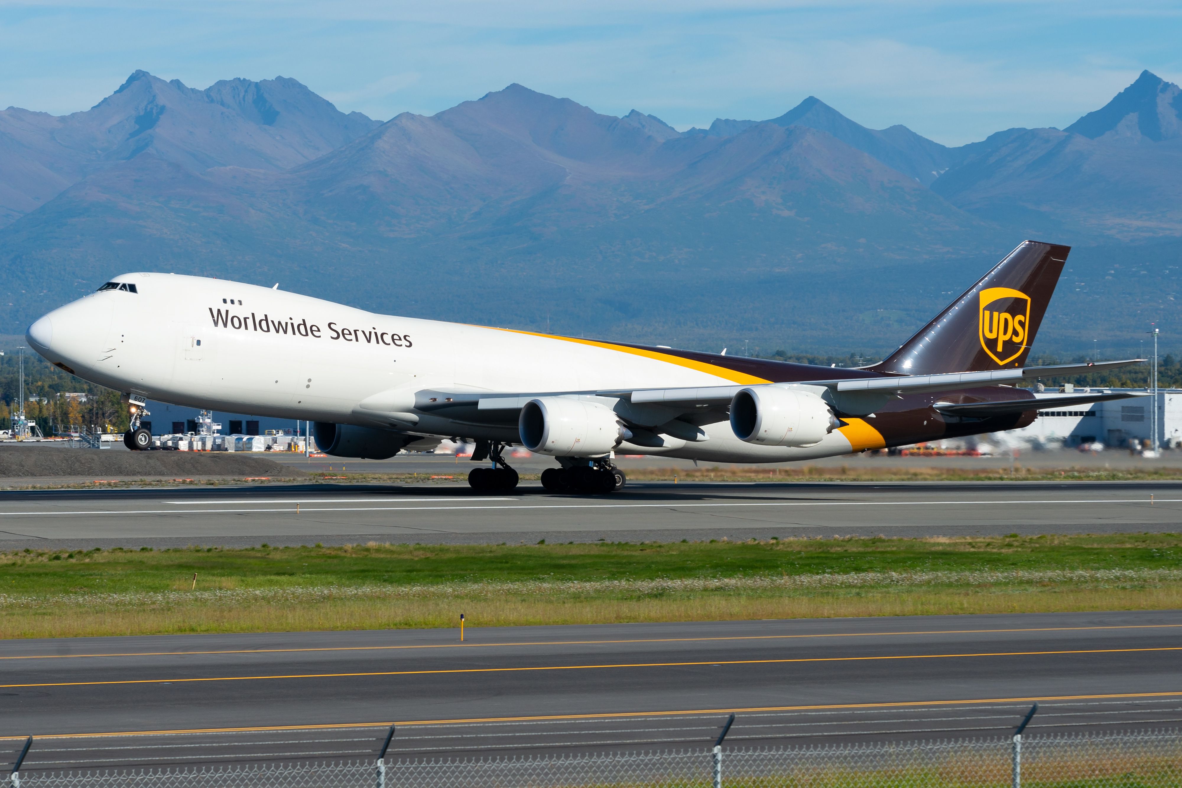 Boeing 747-8 UPS shutterstock_1590595552