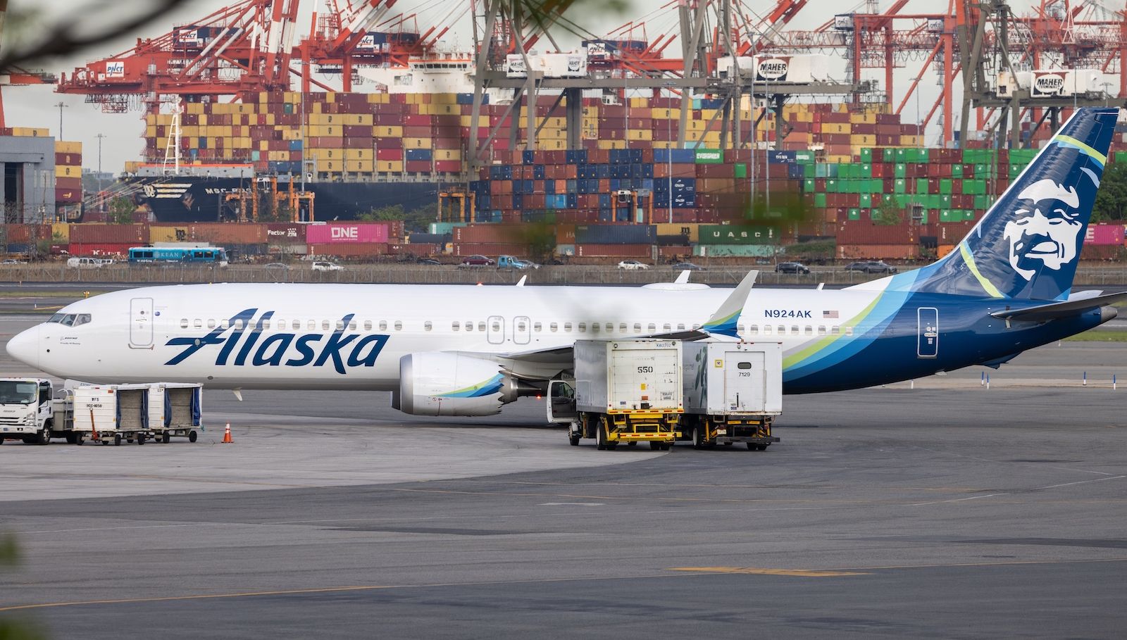 alaska airlines boeing 737 max 9 incident