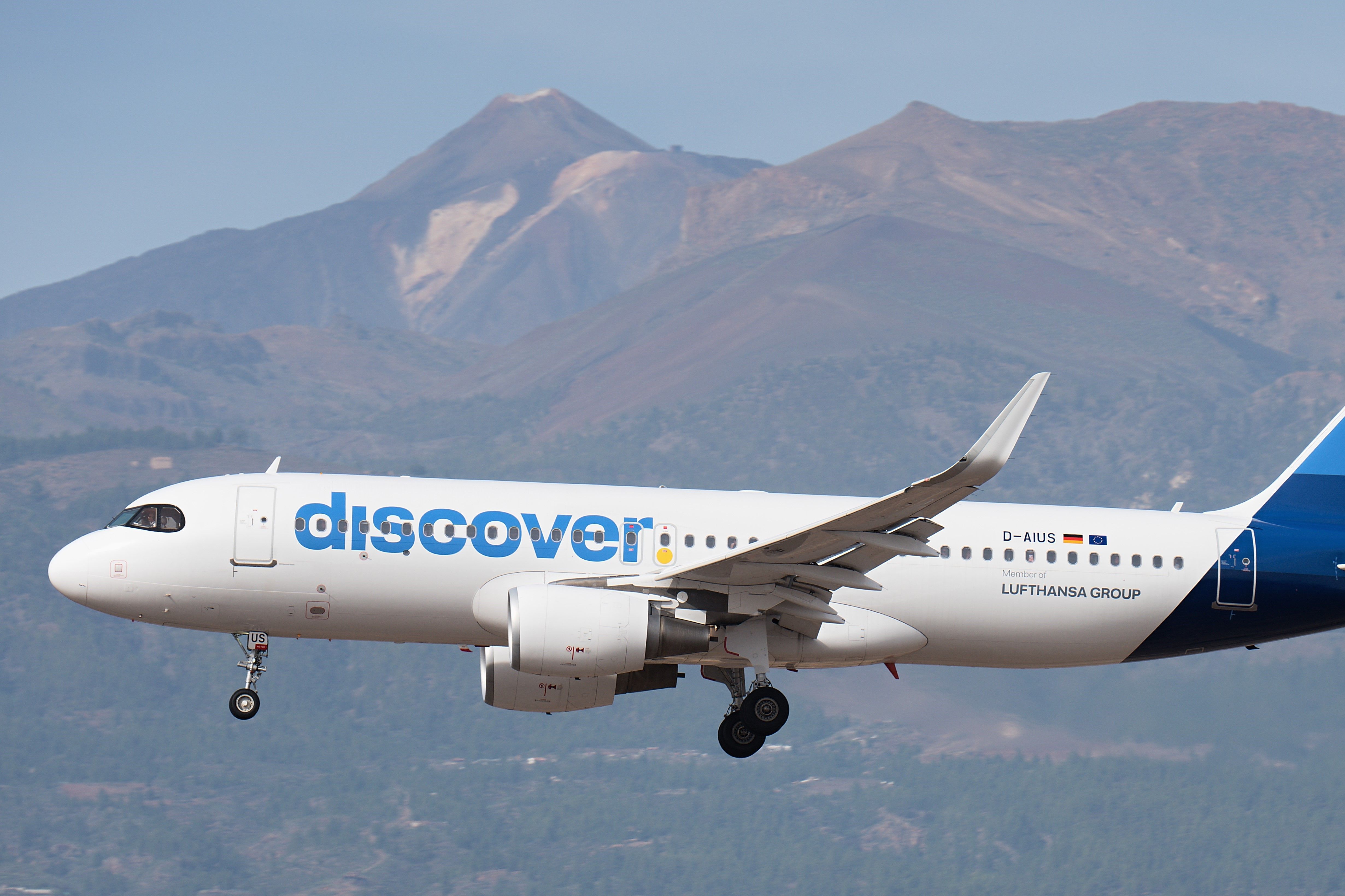 Discover Airlines Airbus A320 Landing In Tenerife