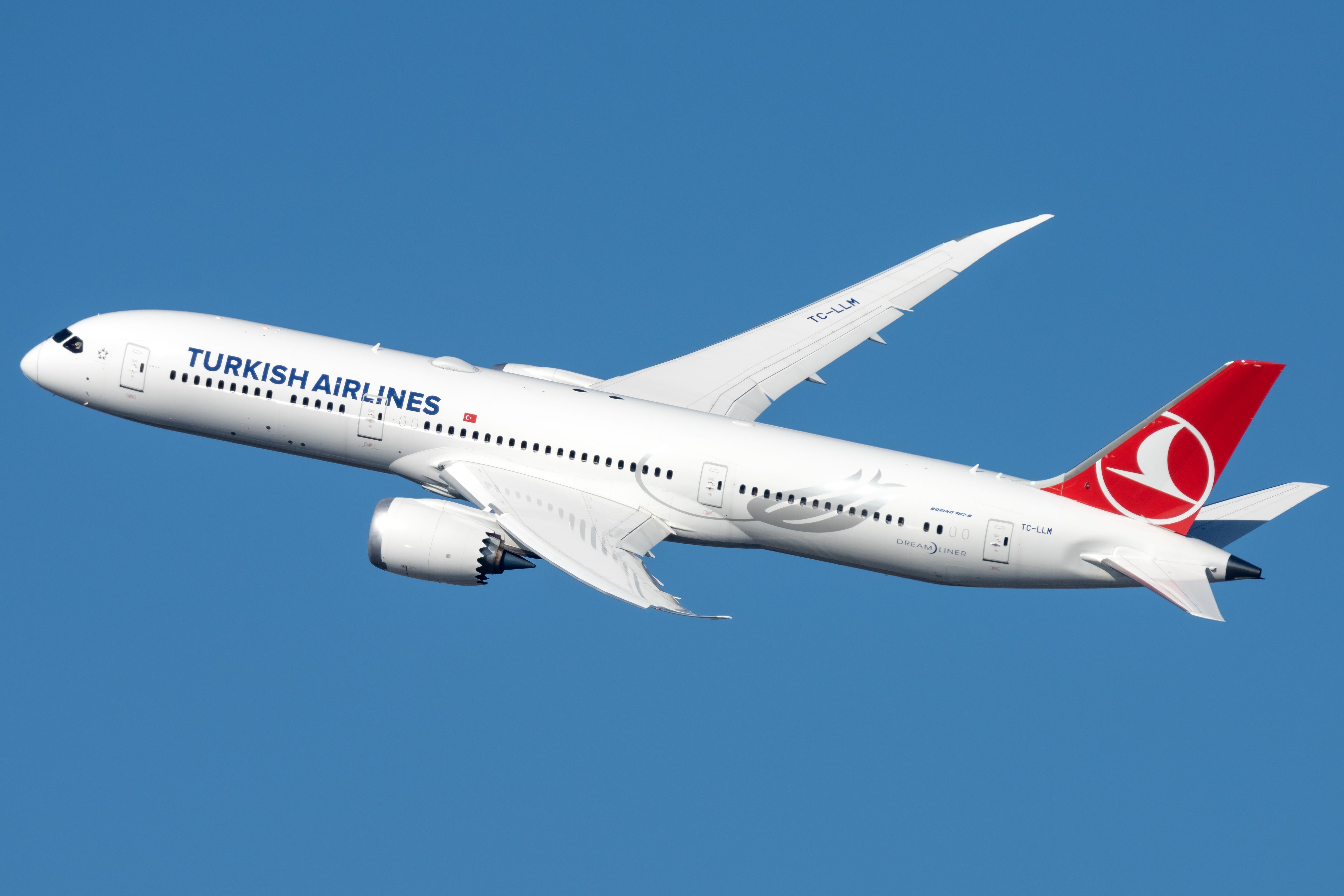 TC-LLM Turkish Airlines Boeing 787-9 Dreamliner