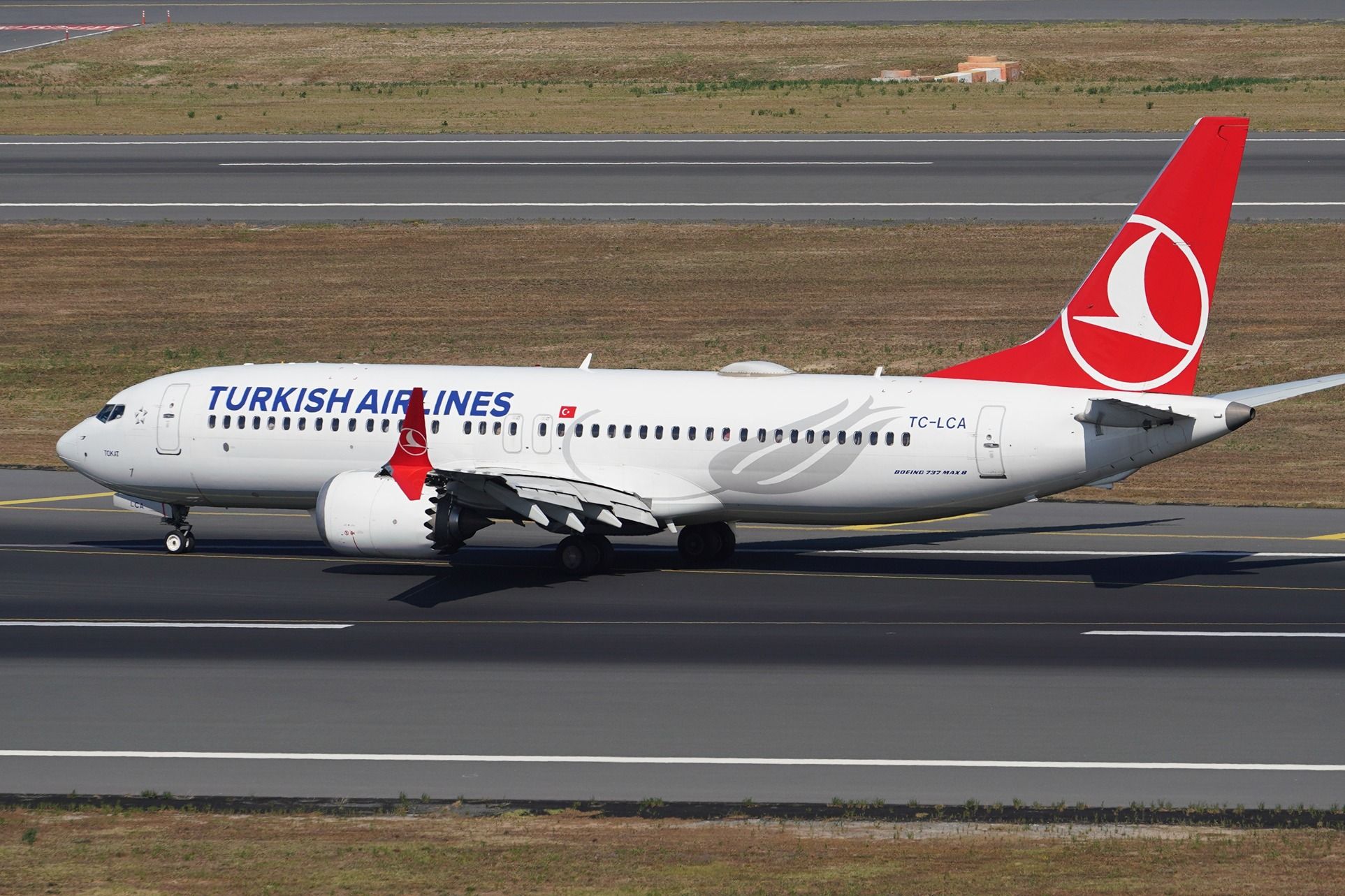 Turkish Airlines Boeing 737 MAX 8 shutterstock_2318687755
