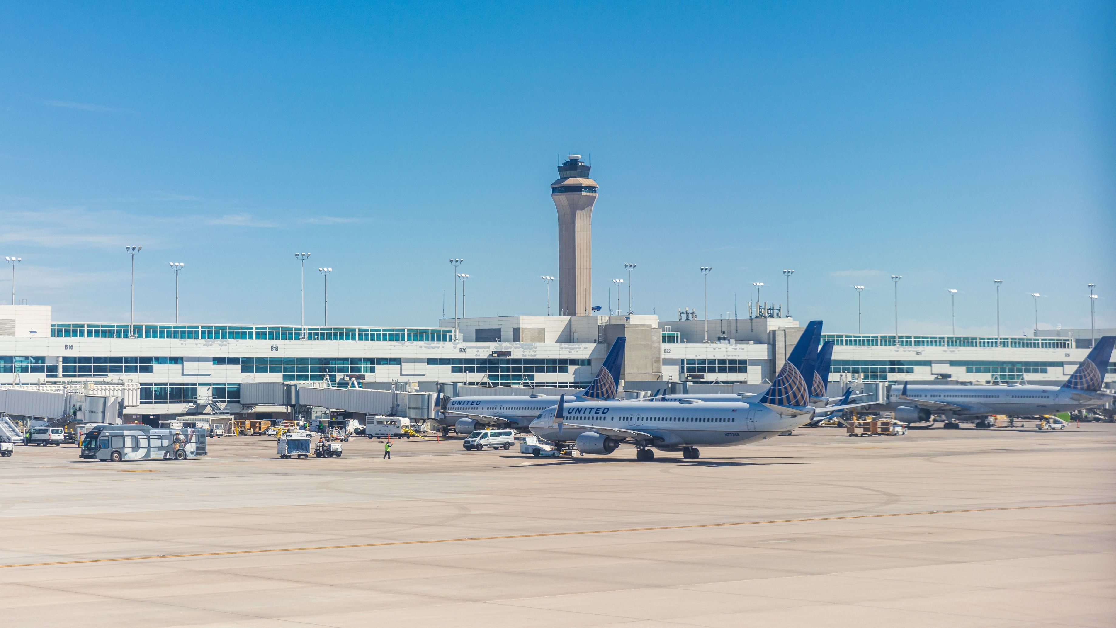 United Airlines Boeing 737s at Denver International Airport