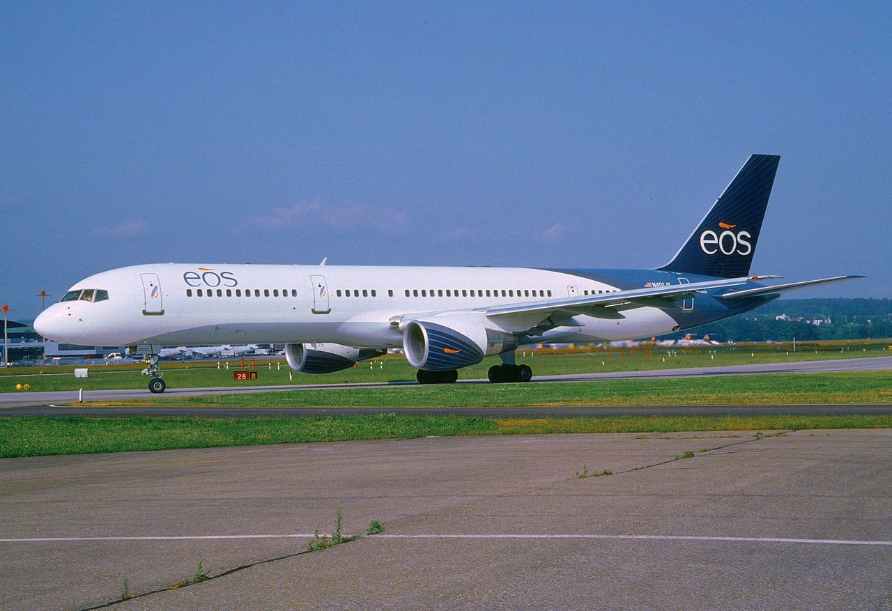 1280px-Eos_Boeing_757-2Q8;_N401JS@ZRH, _April_2006_DTM_(5164290852)