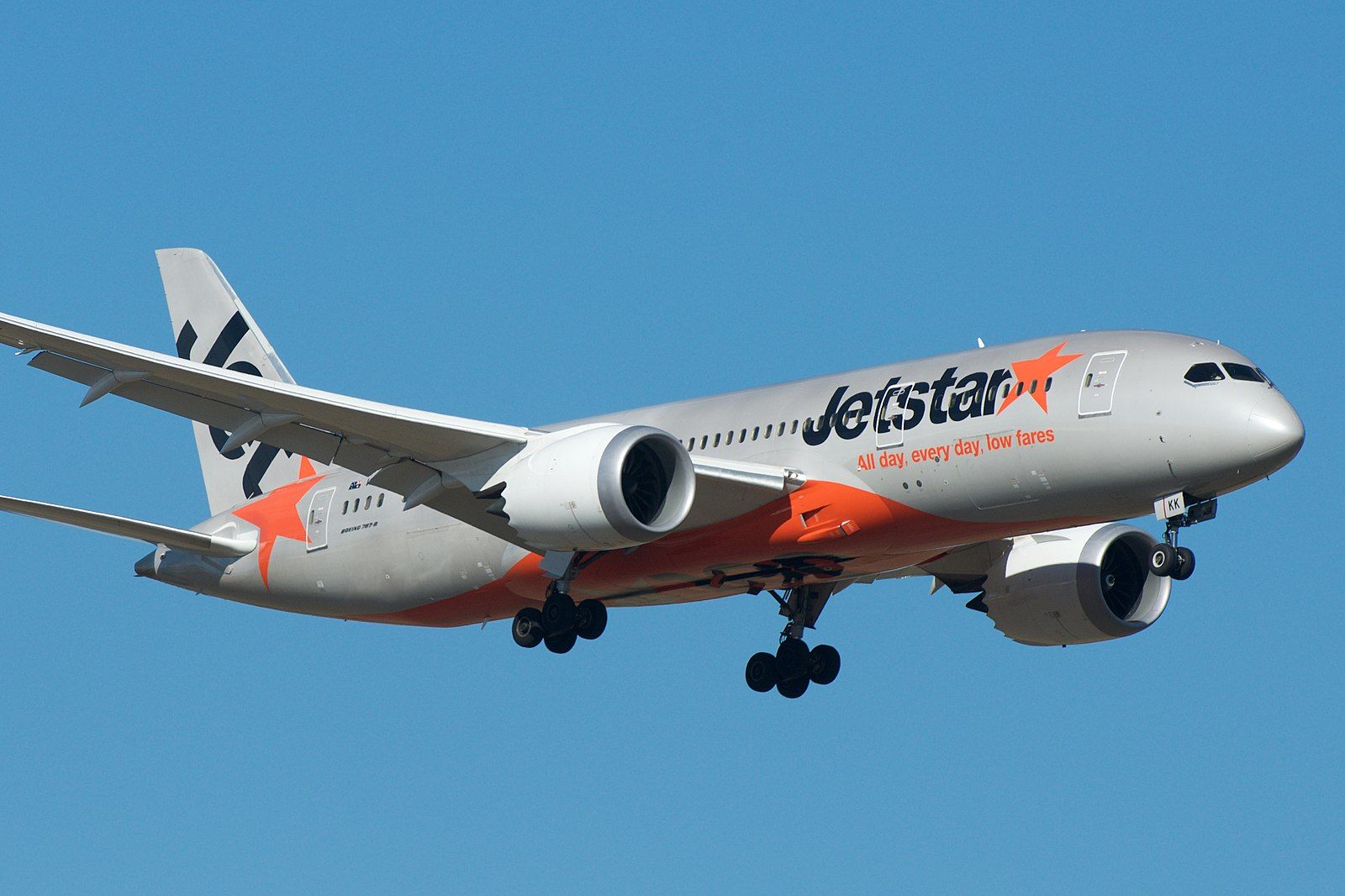 1600px-Jetstar_Australia_Boeing_787-8_VH-VKK_(40444226225)