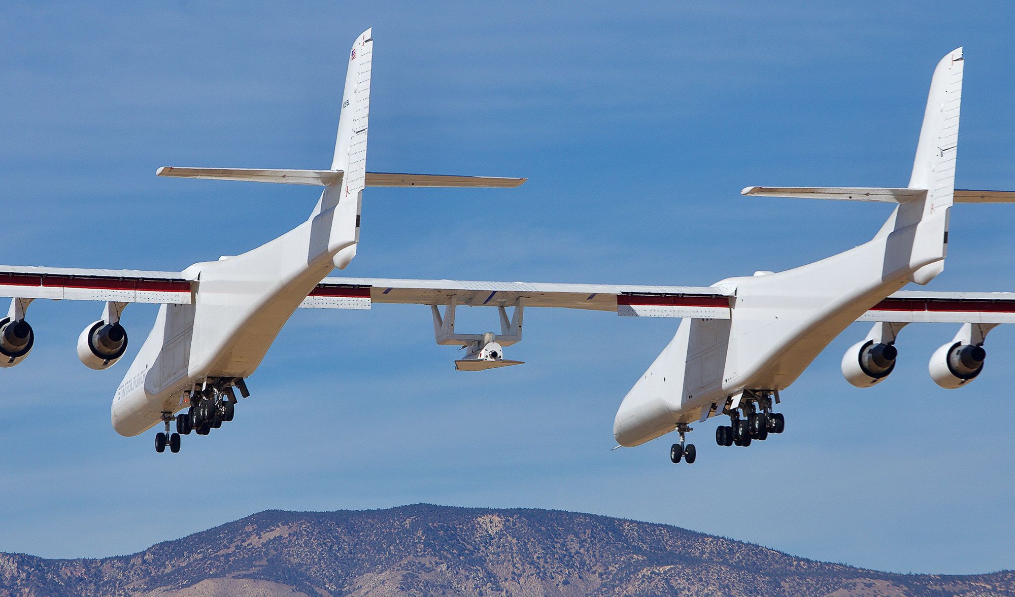 Stratolaunch's Roc about to land after a test flight