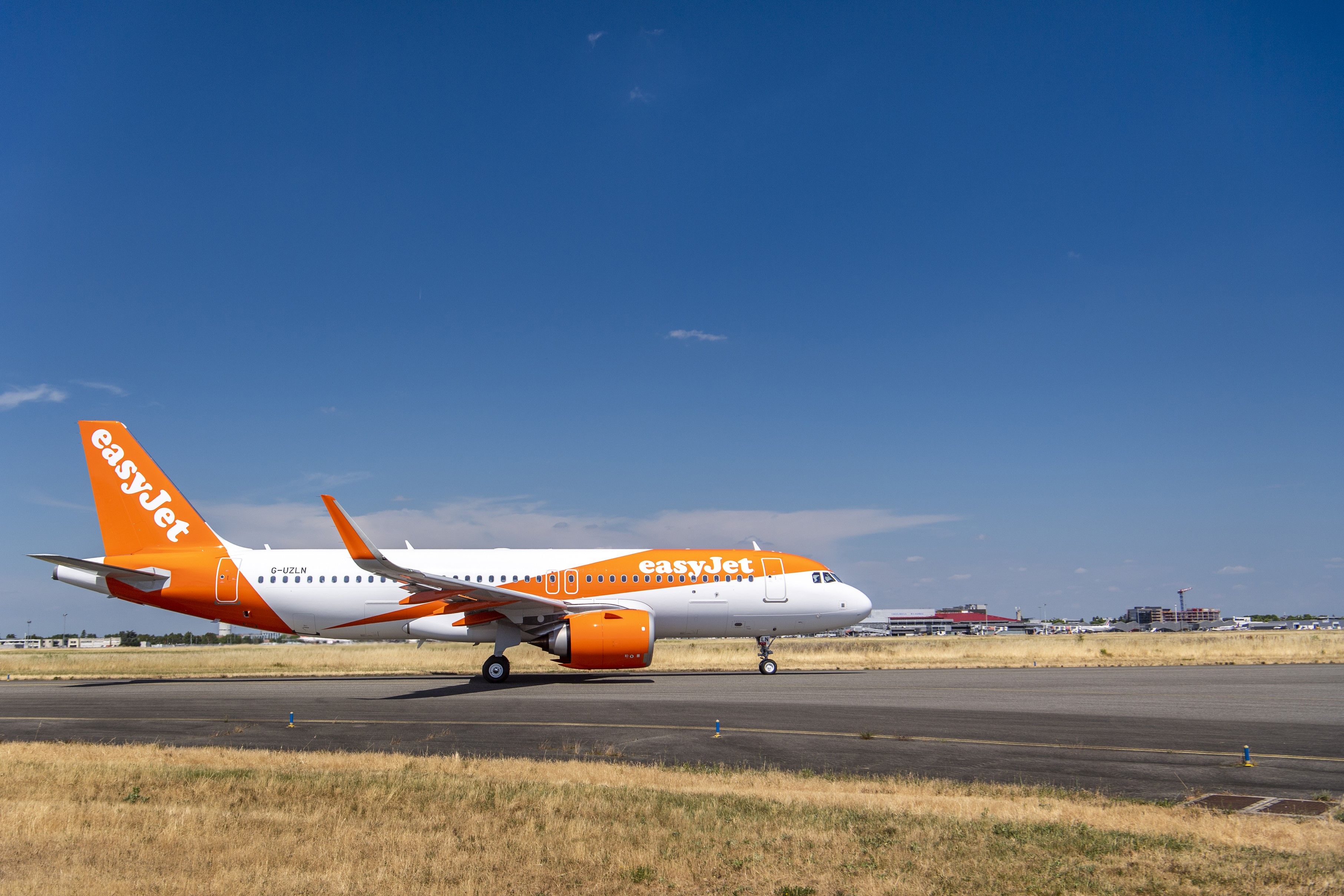 An easyJet Airbus A320neo on an airport apron.