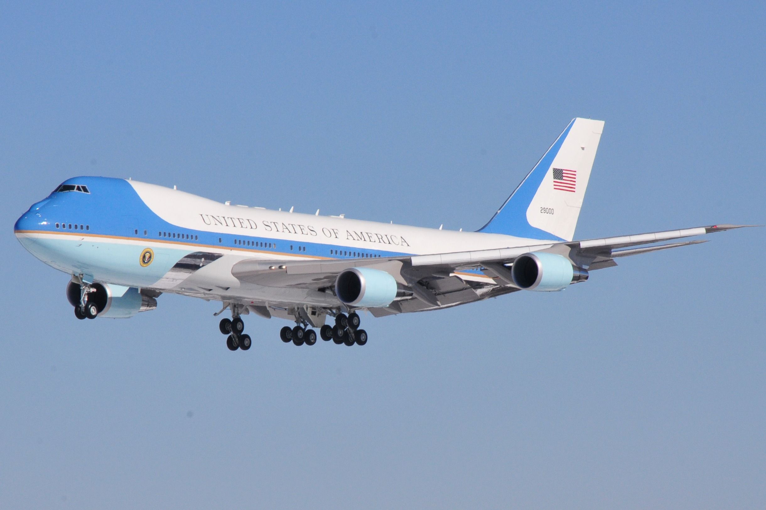Air Force One landing 