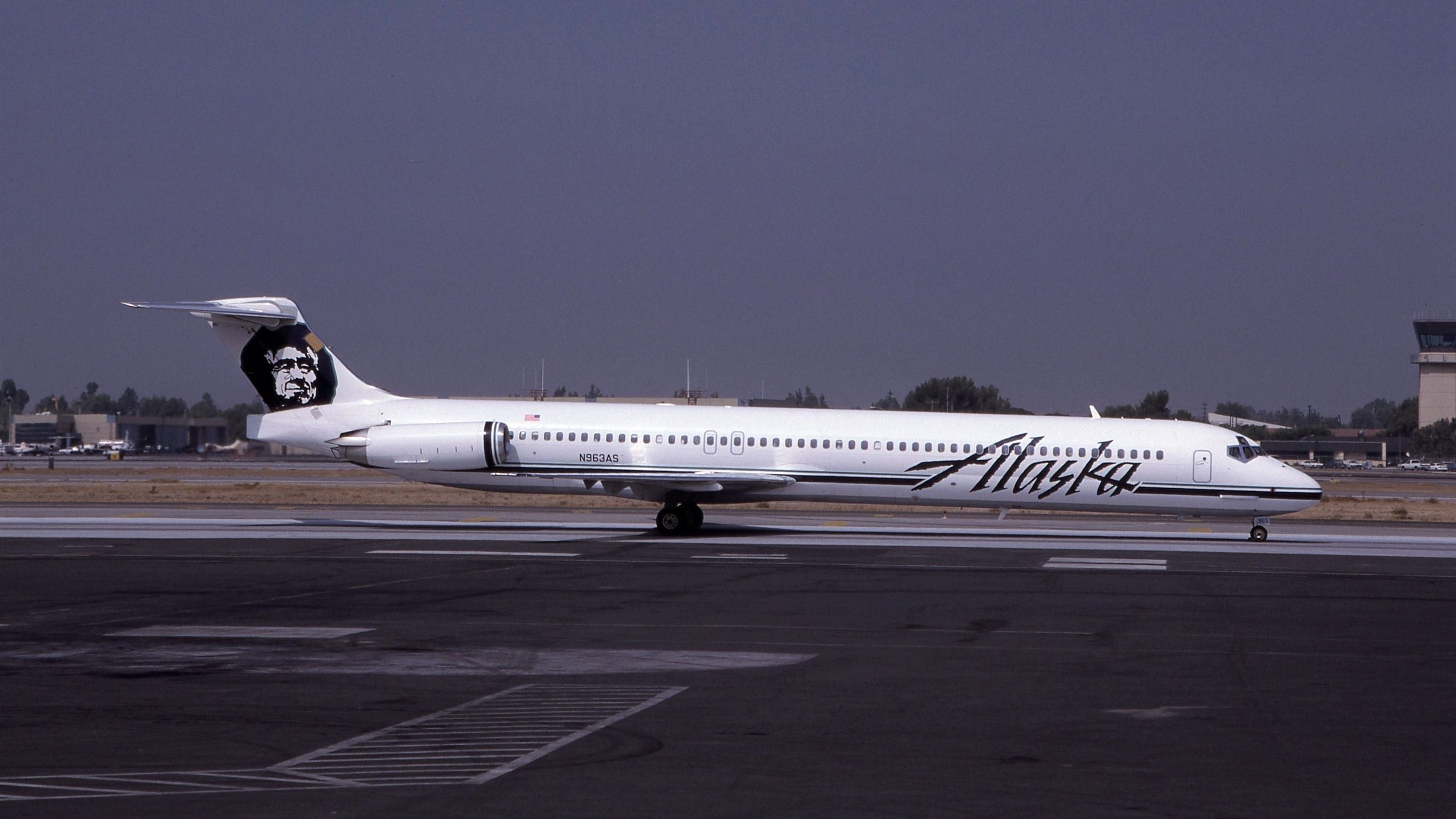 Alaska Airlines MD-83 N963AS Santa Ana