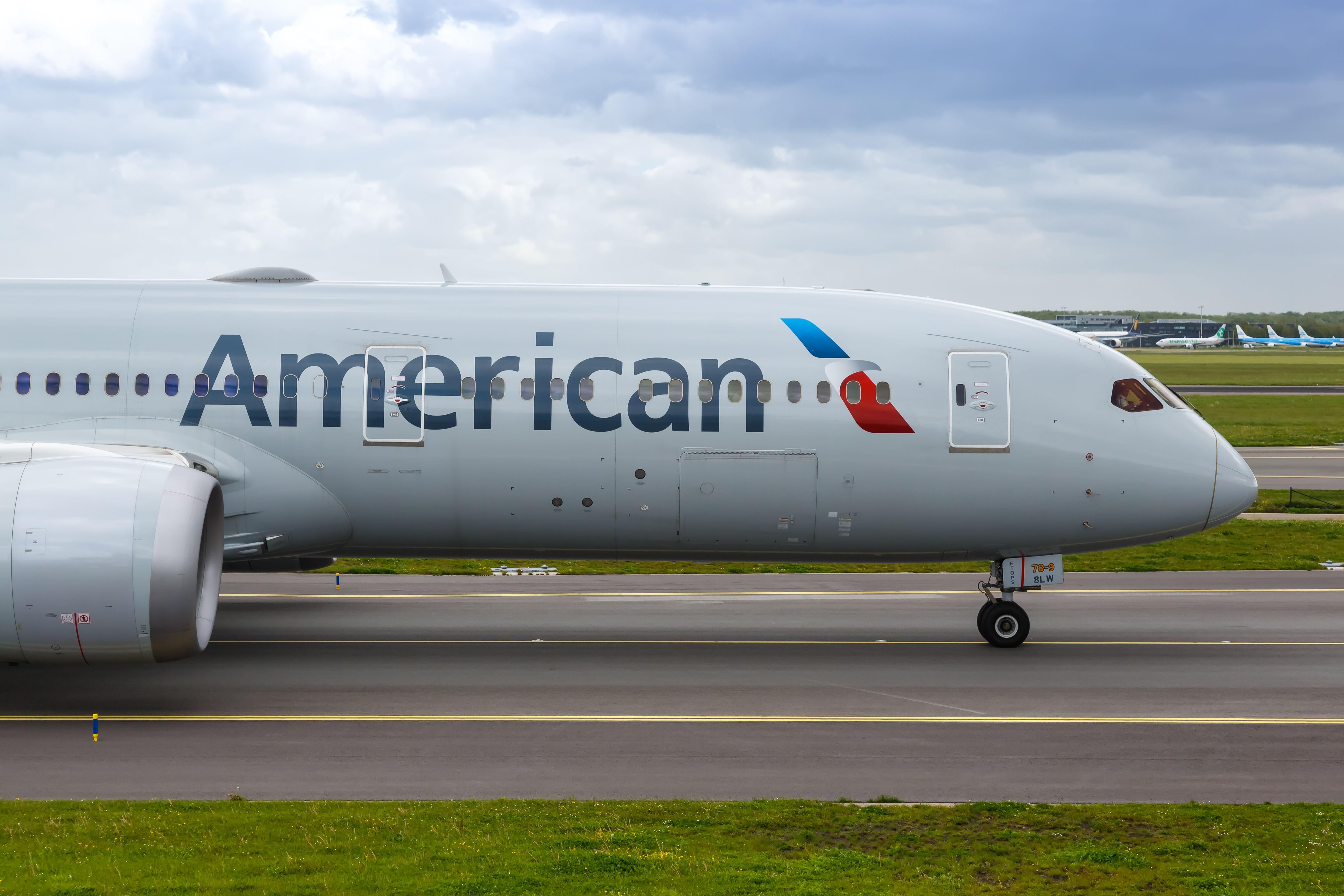 American Airlines Boeing 787-9 at Amsterdam Schiphol Airport AMS shutterstock_2004870608